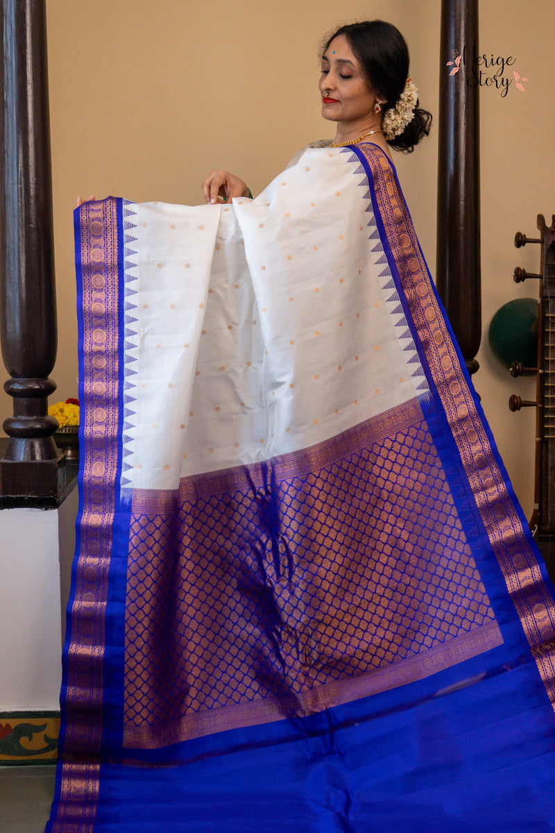 RAMA JYOTHI (రమ జ్యోతి)