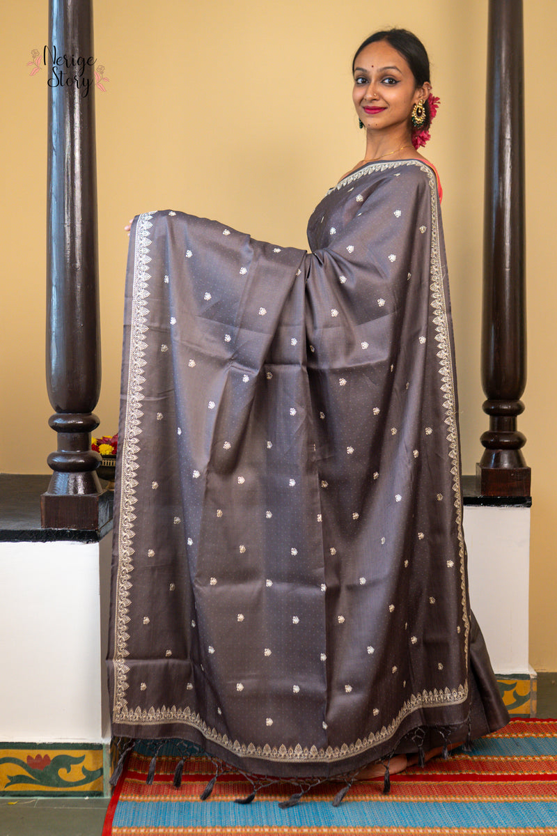 SAYANTANI (सयंतनी)