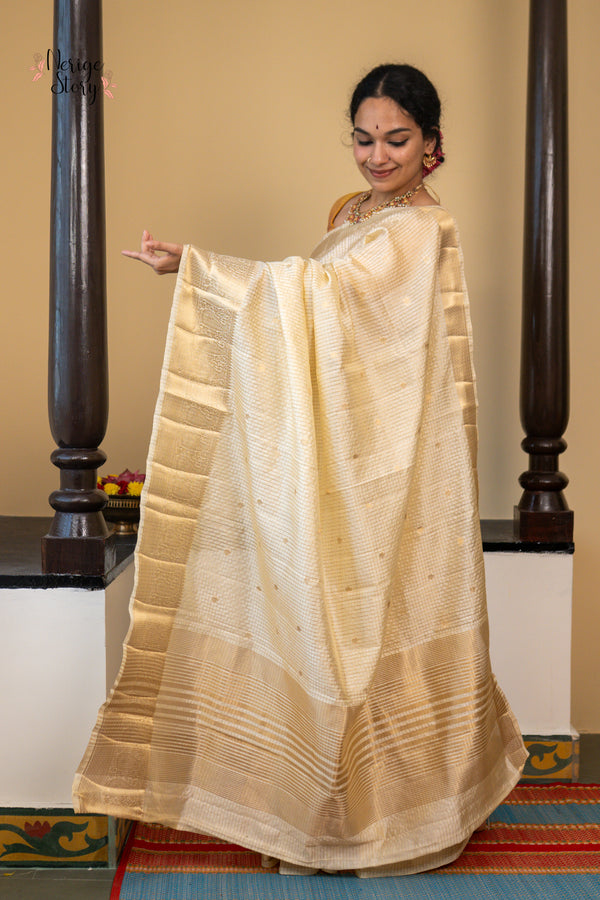 PRIYASHA (प्रियाषा)