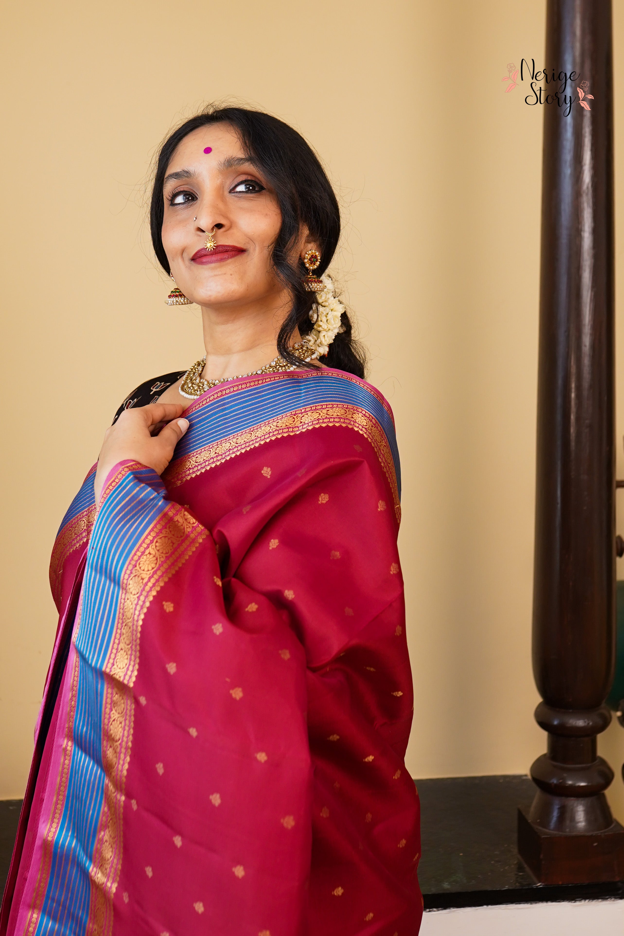 YASHOMALA (யசோமாலா)