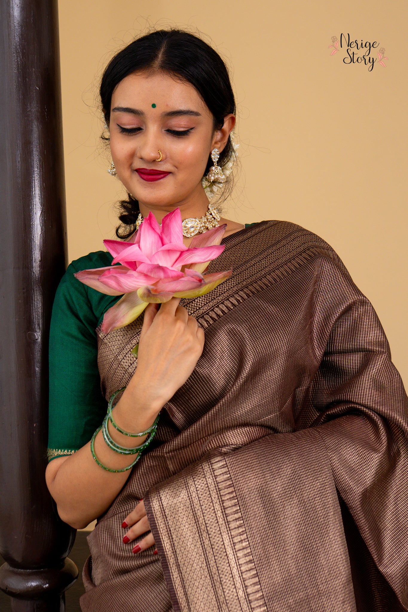 YAMUNIKA (यमुनिका)