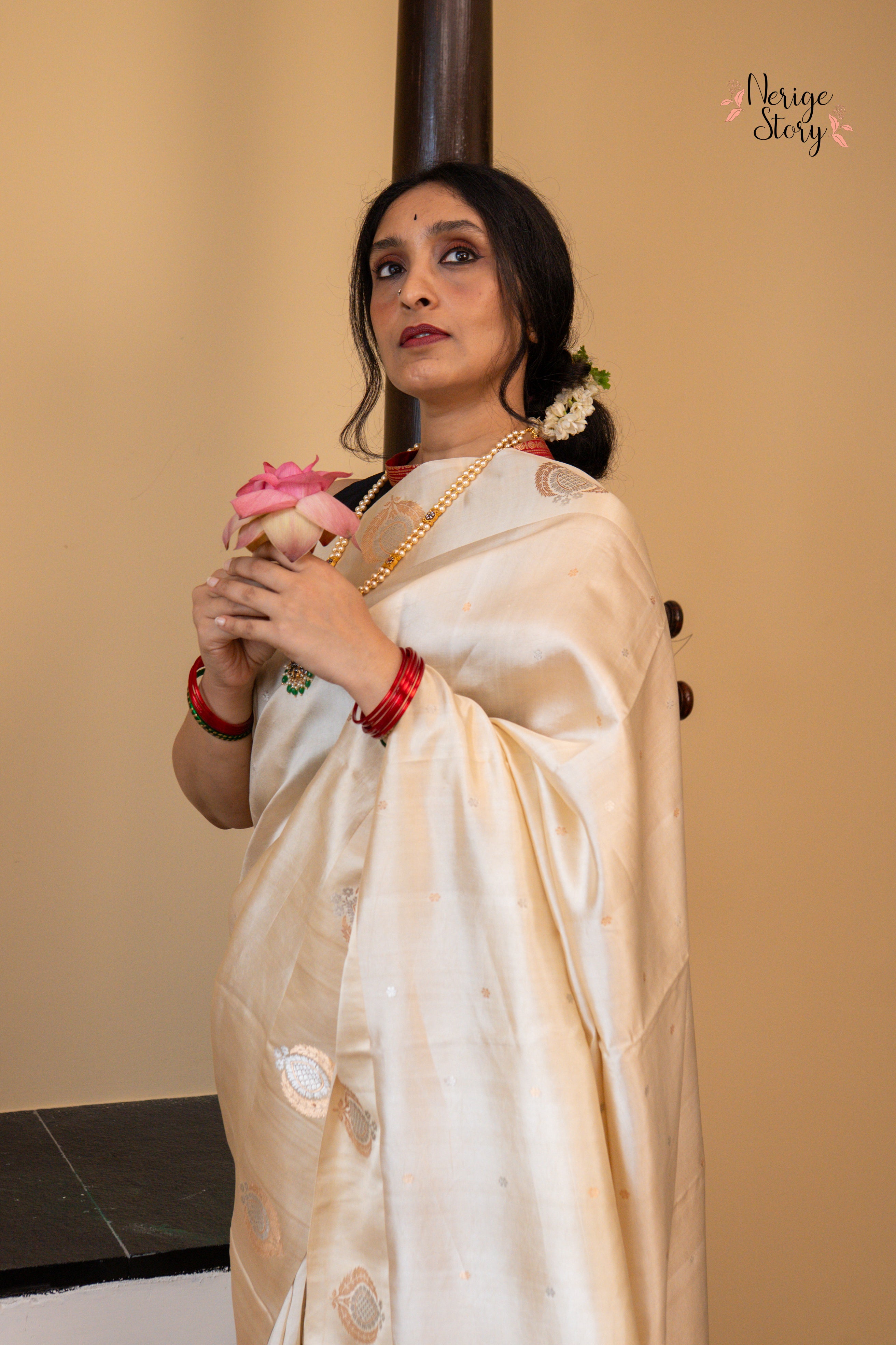 HANSINI ( हंसिनी )