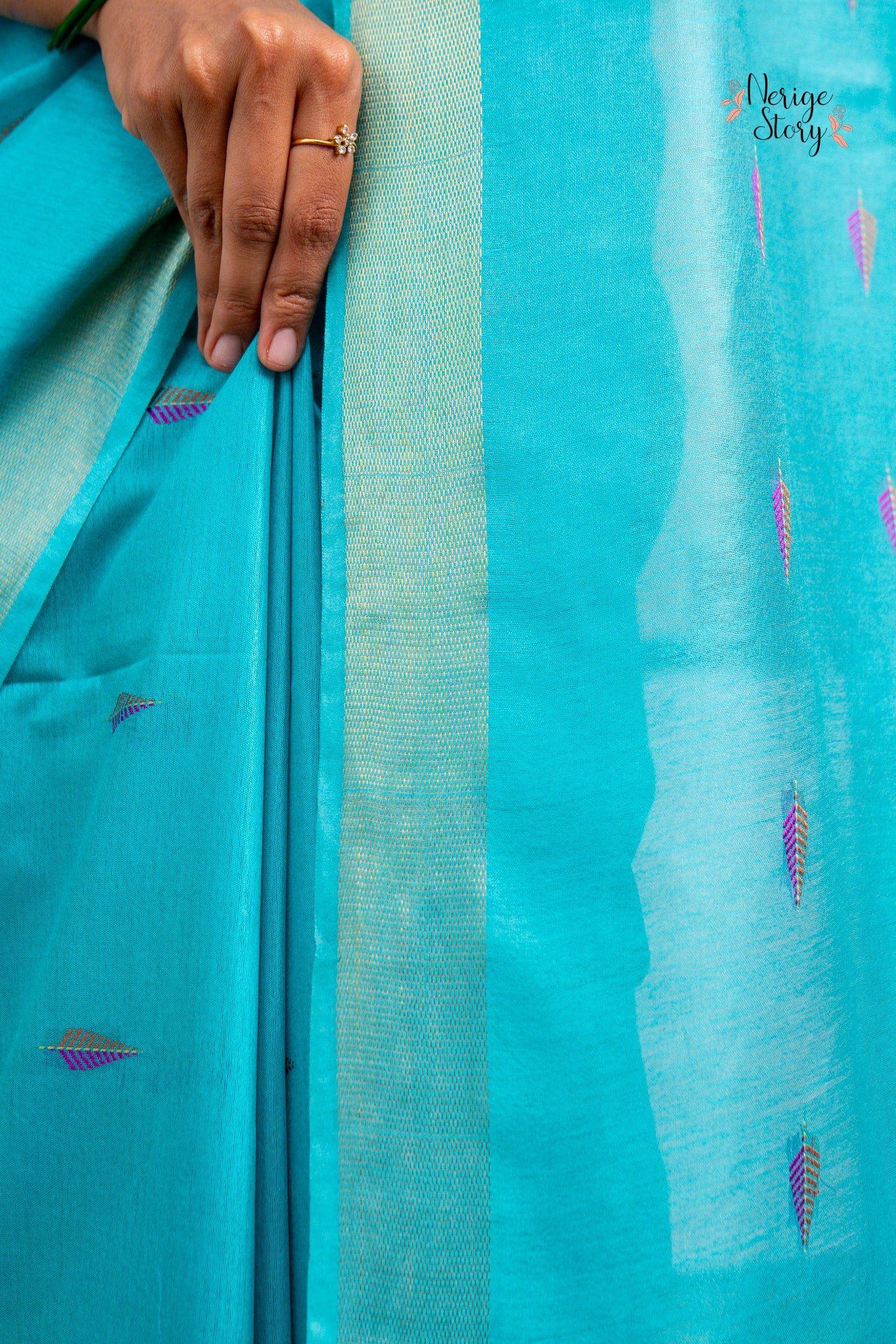 ENAKSHI (एनाक्षी)