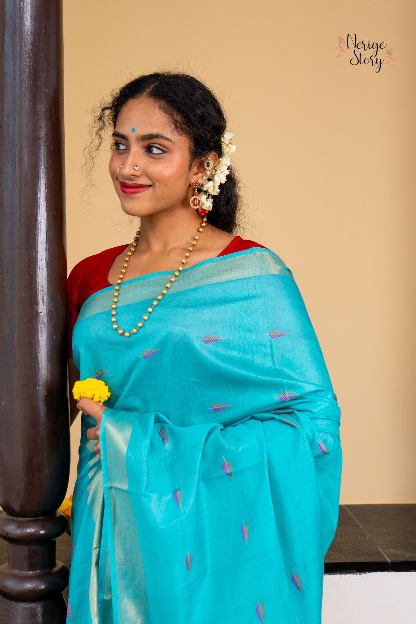 ENAKSHI (एनाक्षी)