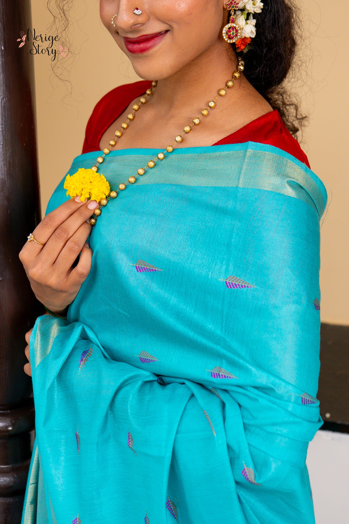 ENAKSHI (एनाक्षी)