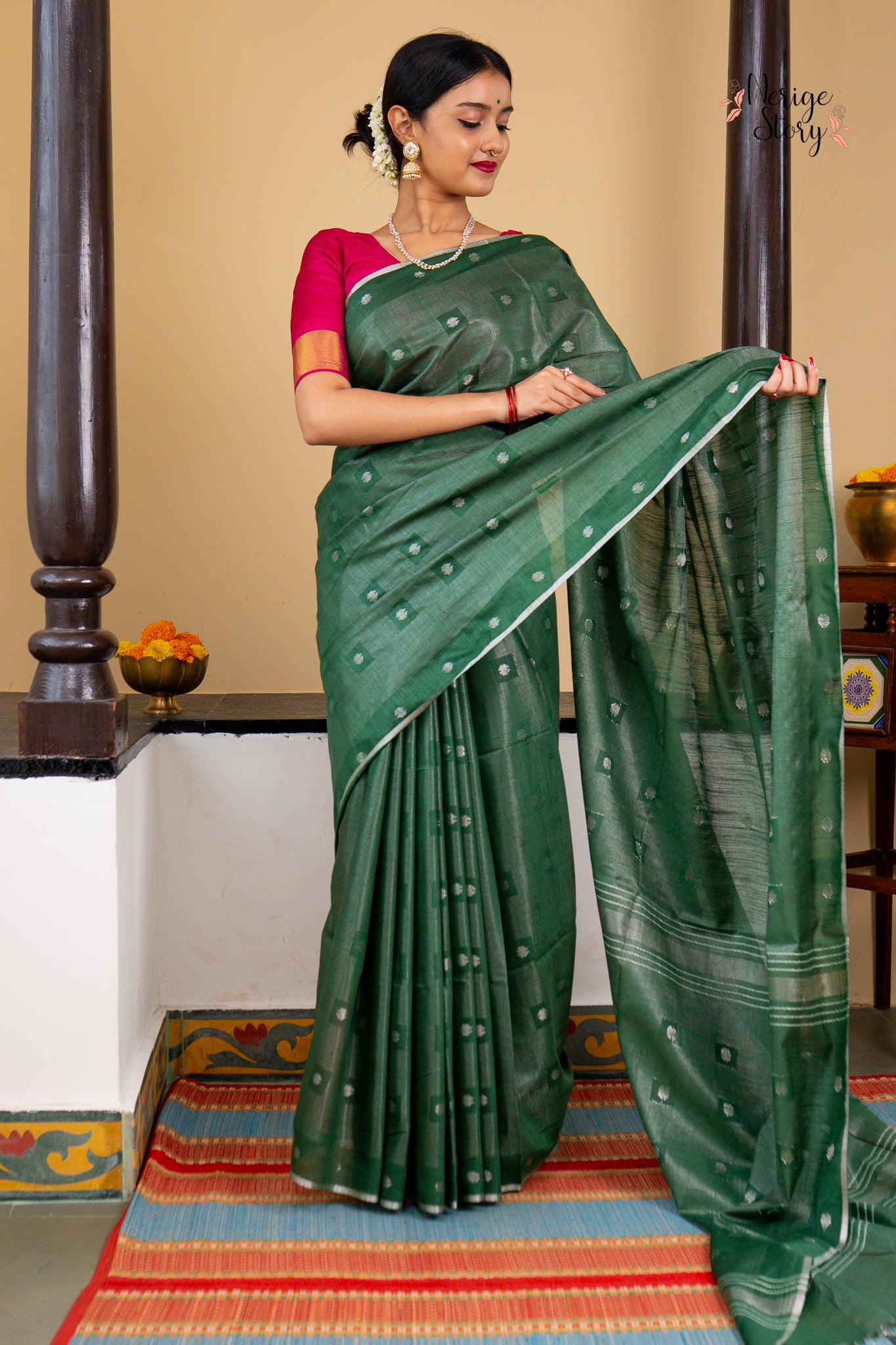 KALAHANSI (कलहंसी)