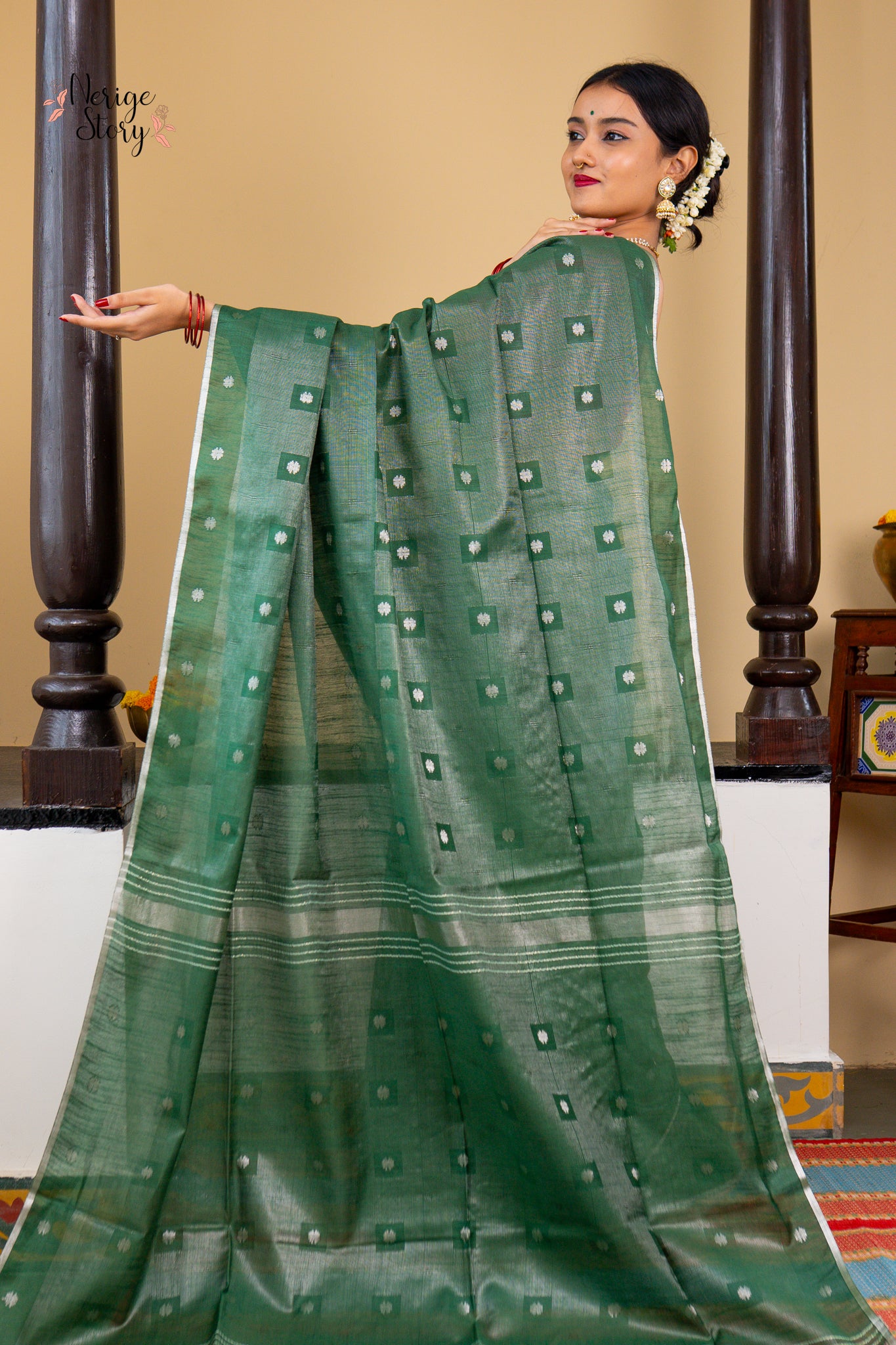 KALAHANSI (कलहंसी)
