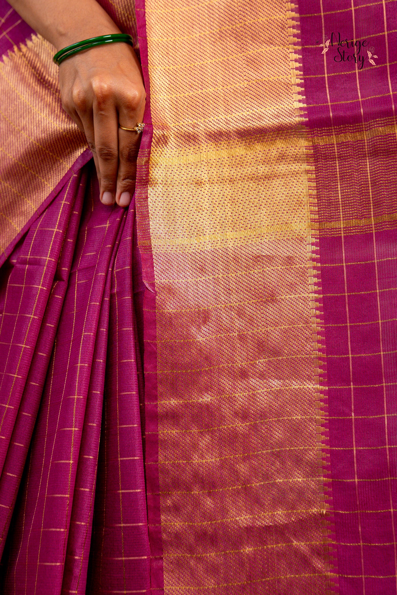 BANDHURA (बन्धुरा)