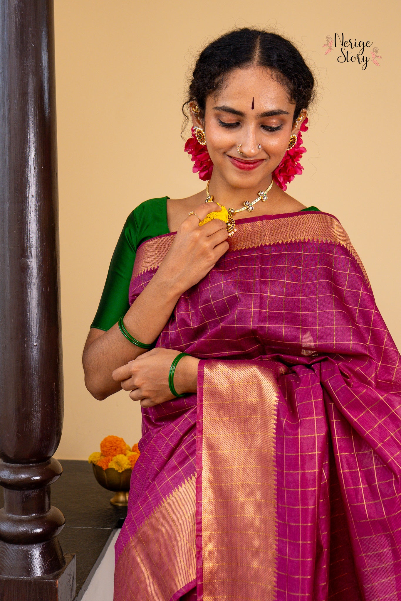 BANDHURA (बन्धुरा)