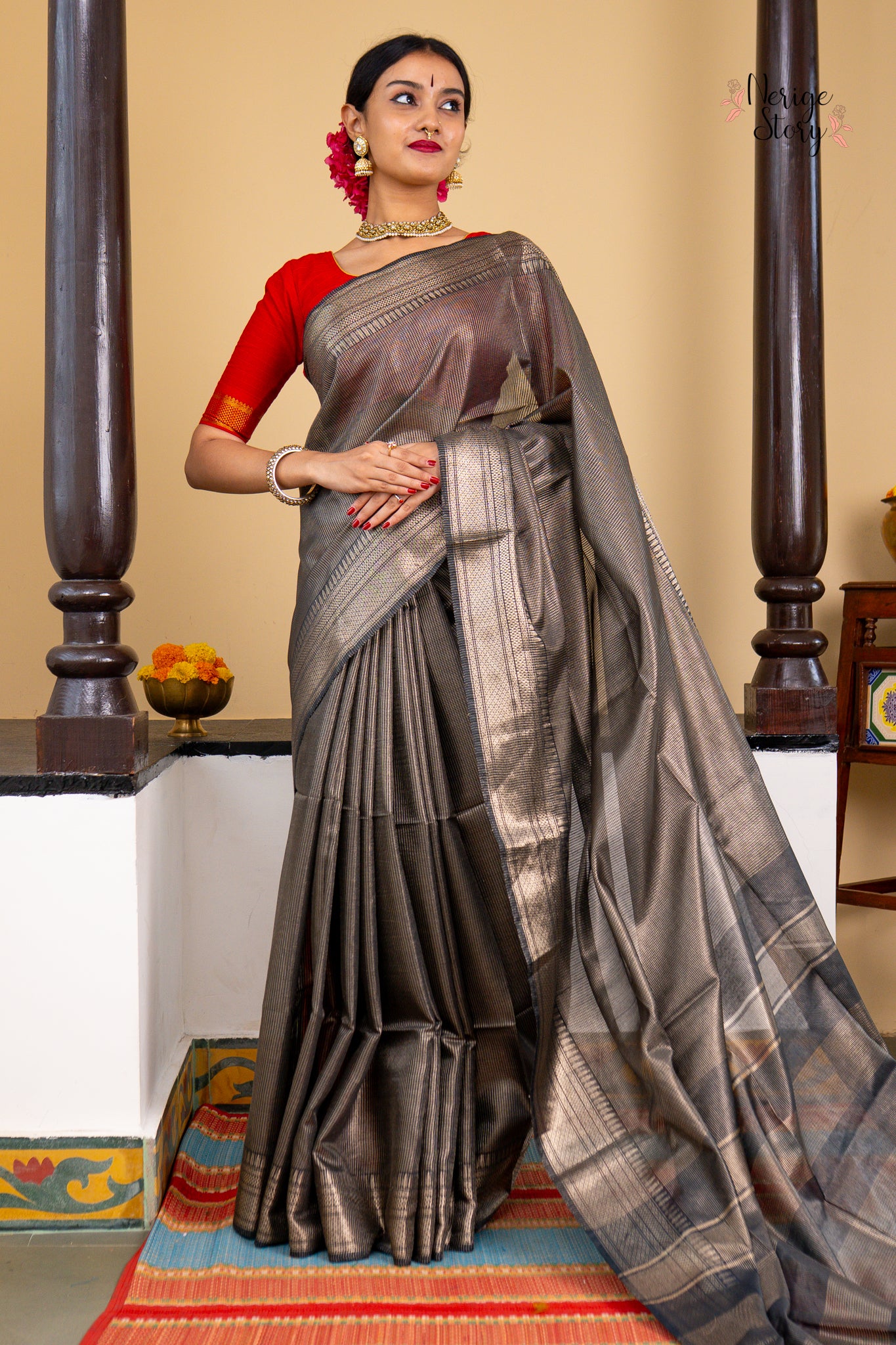 ELINA (एलिना)