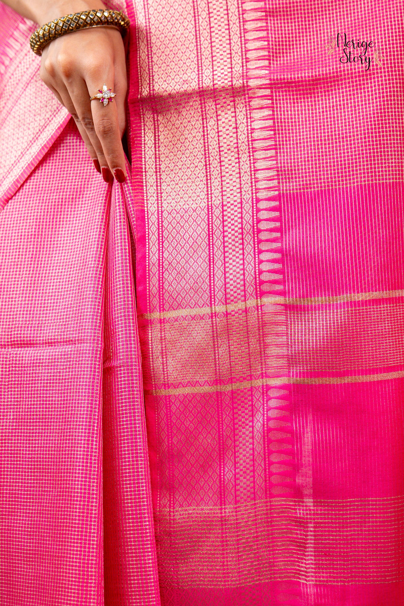 HANSHIKA (हंशिका)