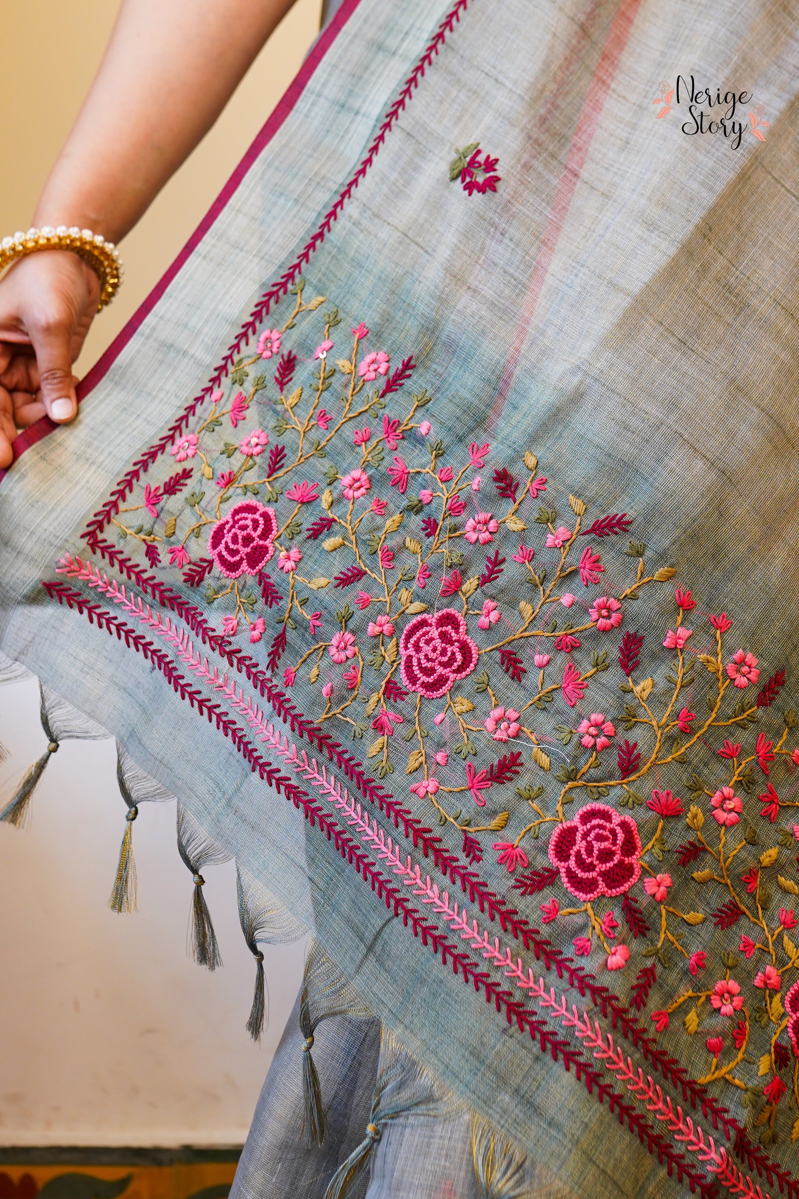 LEENA (लीना)