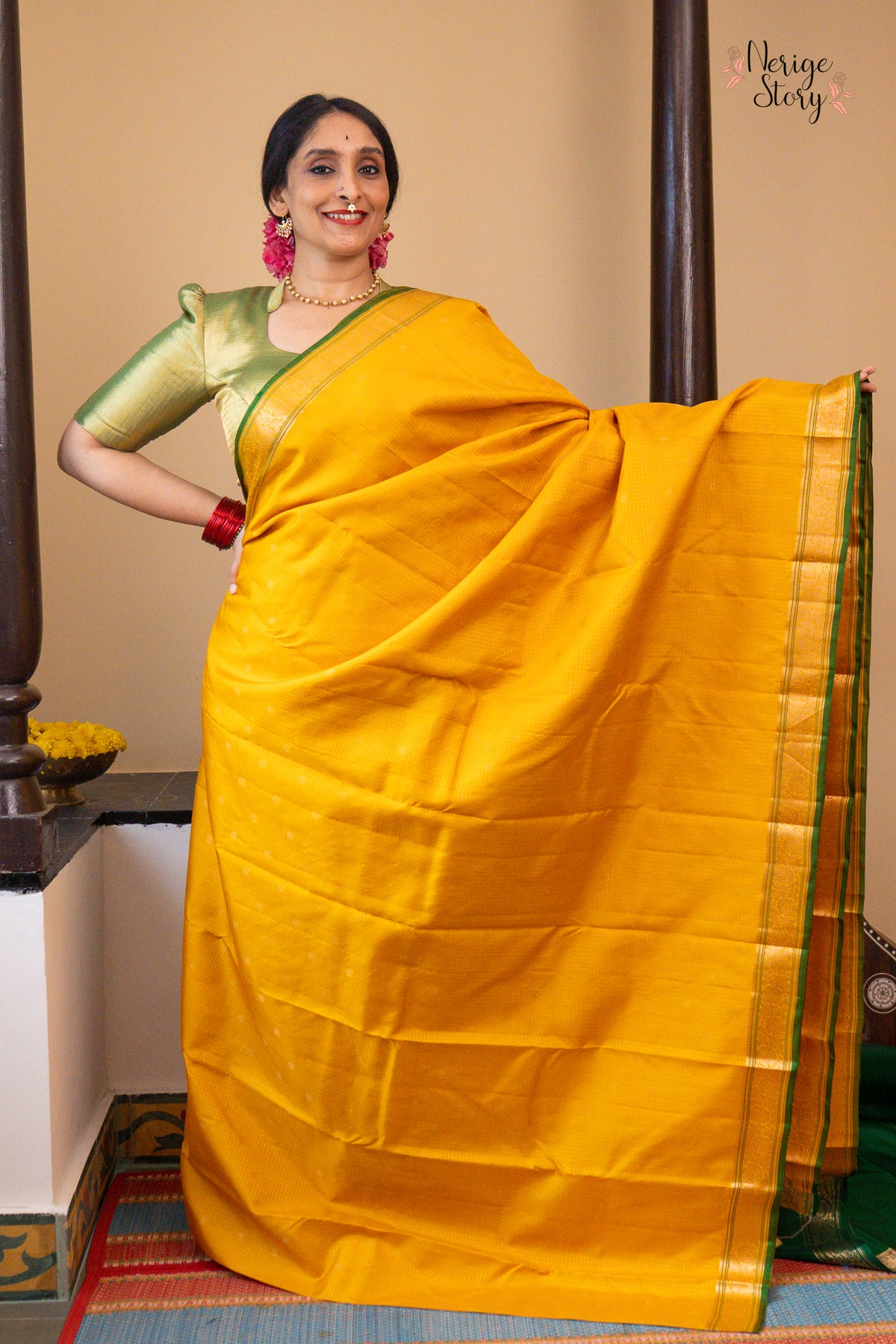 KADAMBINI (கடம்பினி)