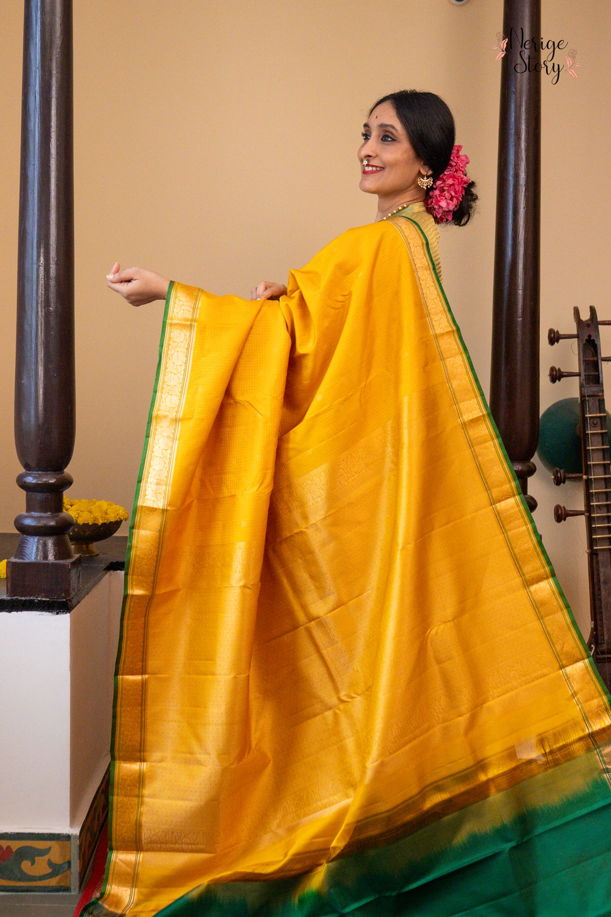 KADAMBINI (கடம்பினி)