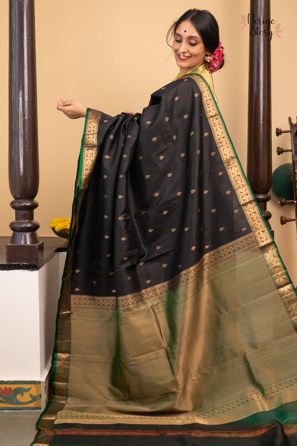 MANIMEKALAI (மணிமேகலை)
