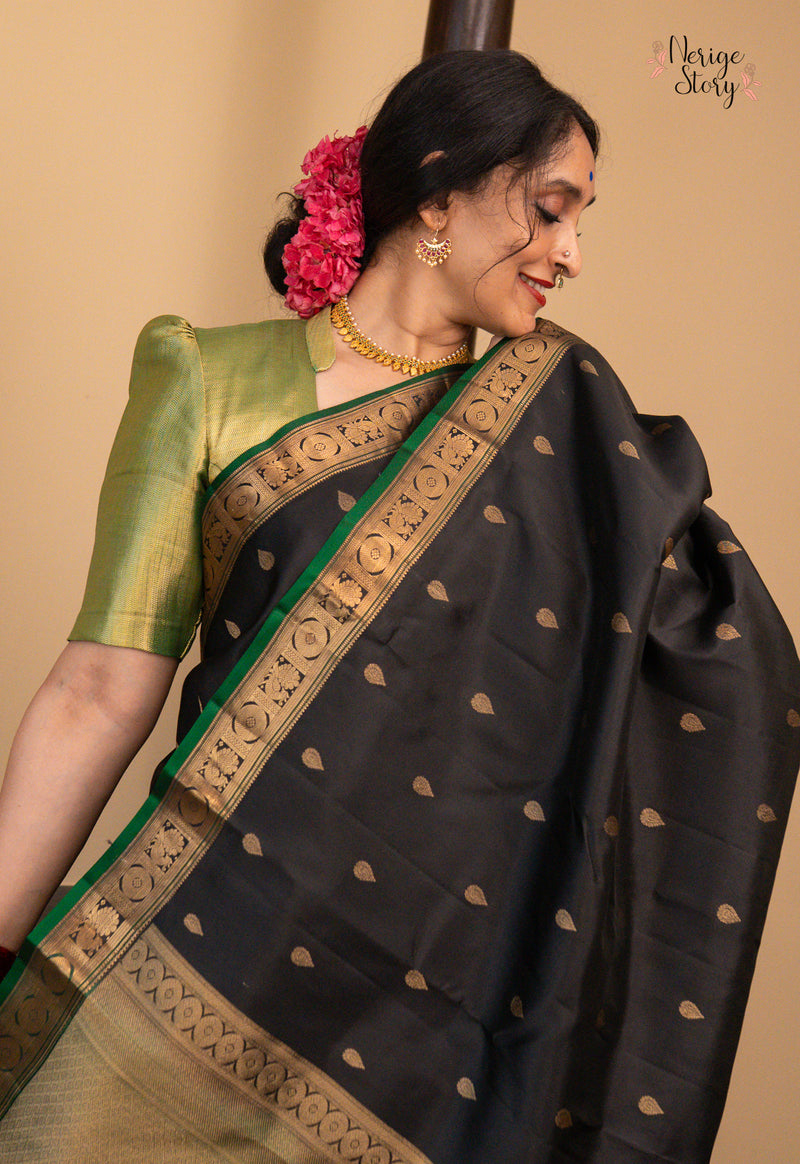 MANIMEKALAI (மணிமேகலை)