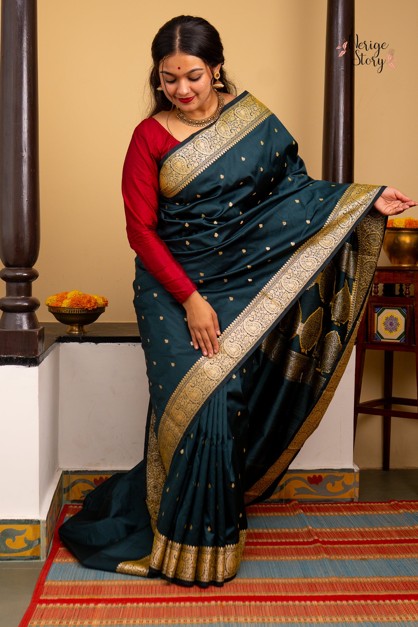 HEMISHA (हेमिषा)