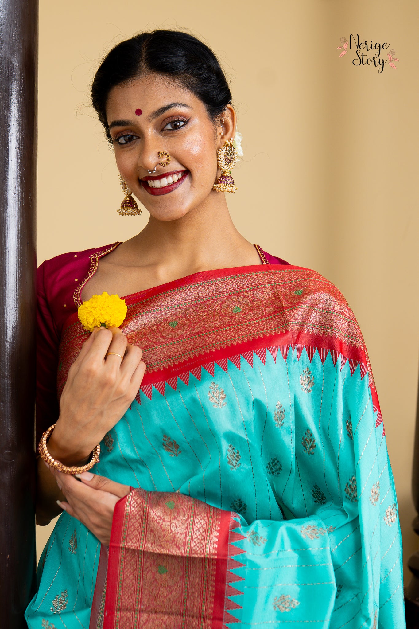 DIVYANSHI (दिव्यांशी)