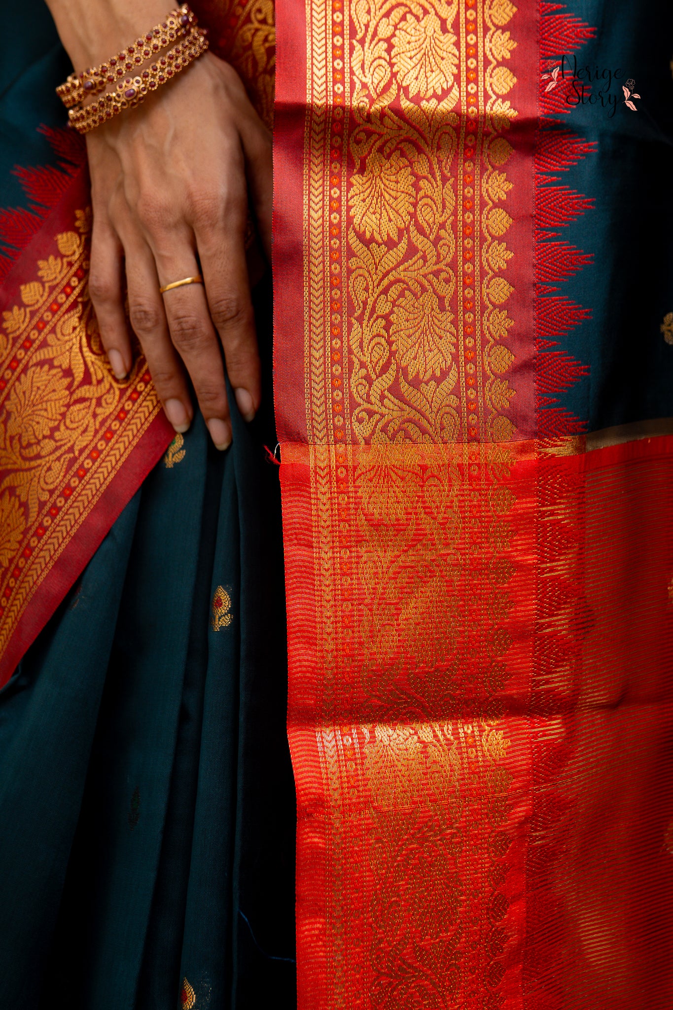 DAKSHITA (दक्षिता)