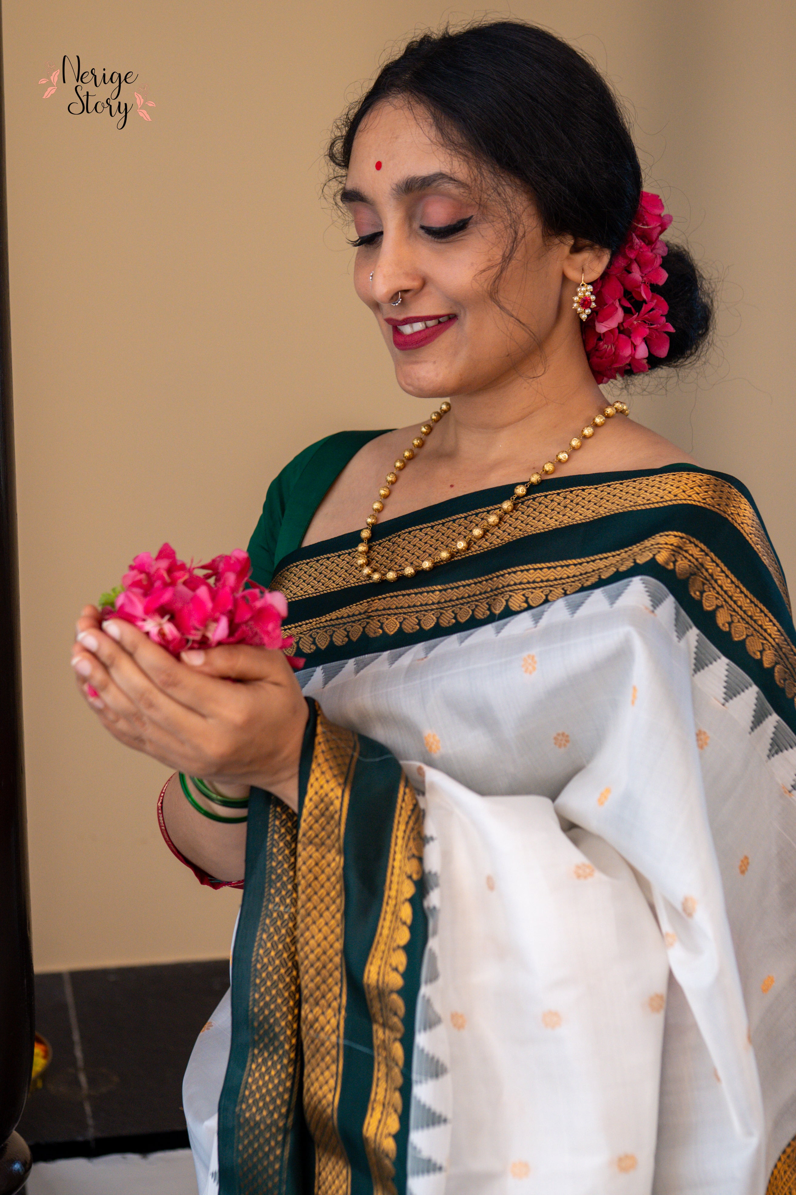 SHAARAVIKANTA (శారవికాంత)