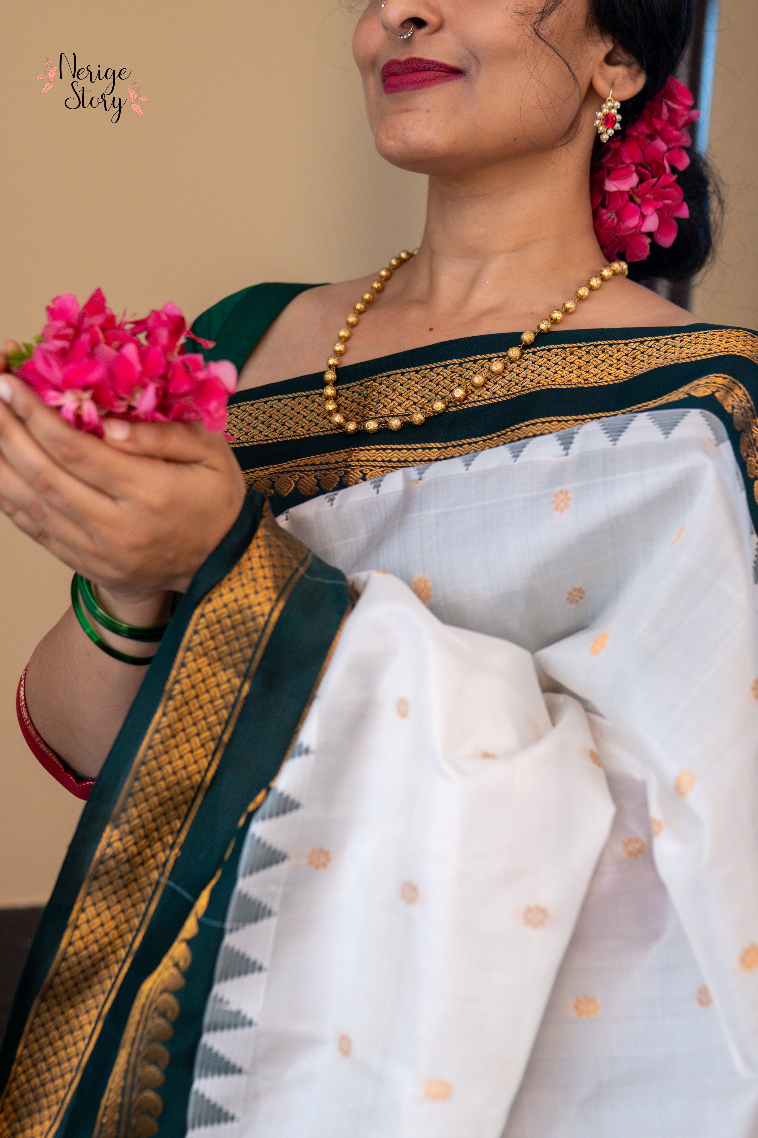 SHAARAVIKANTA (శారవికాంత)