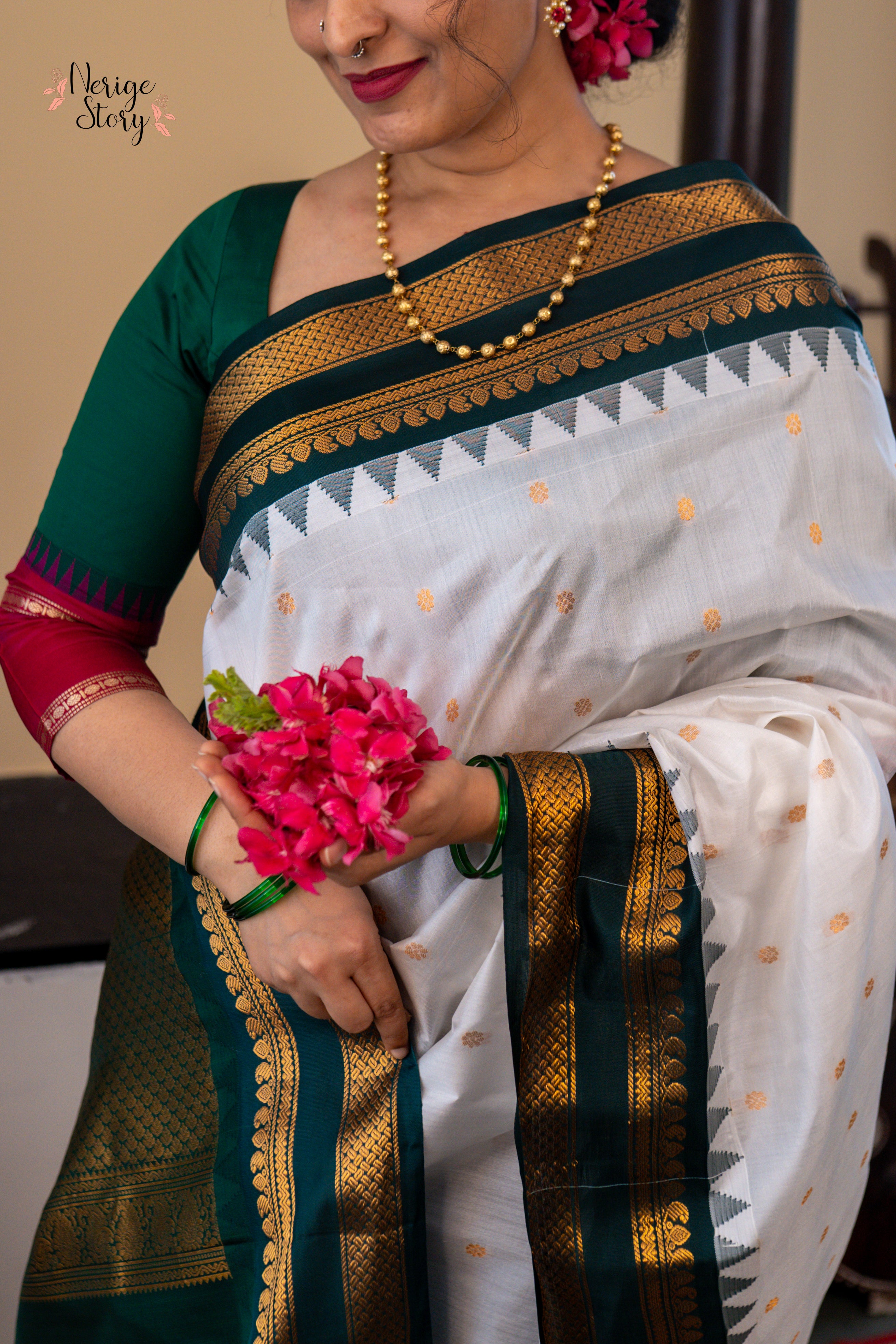 SHAARAVIKANTA (శారవికాంత)