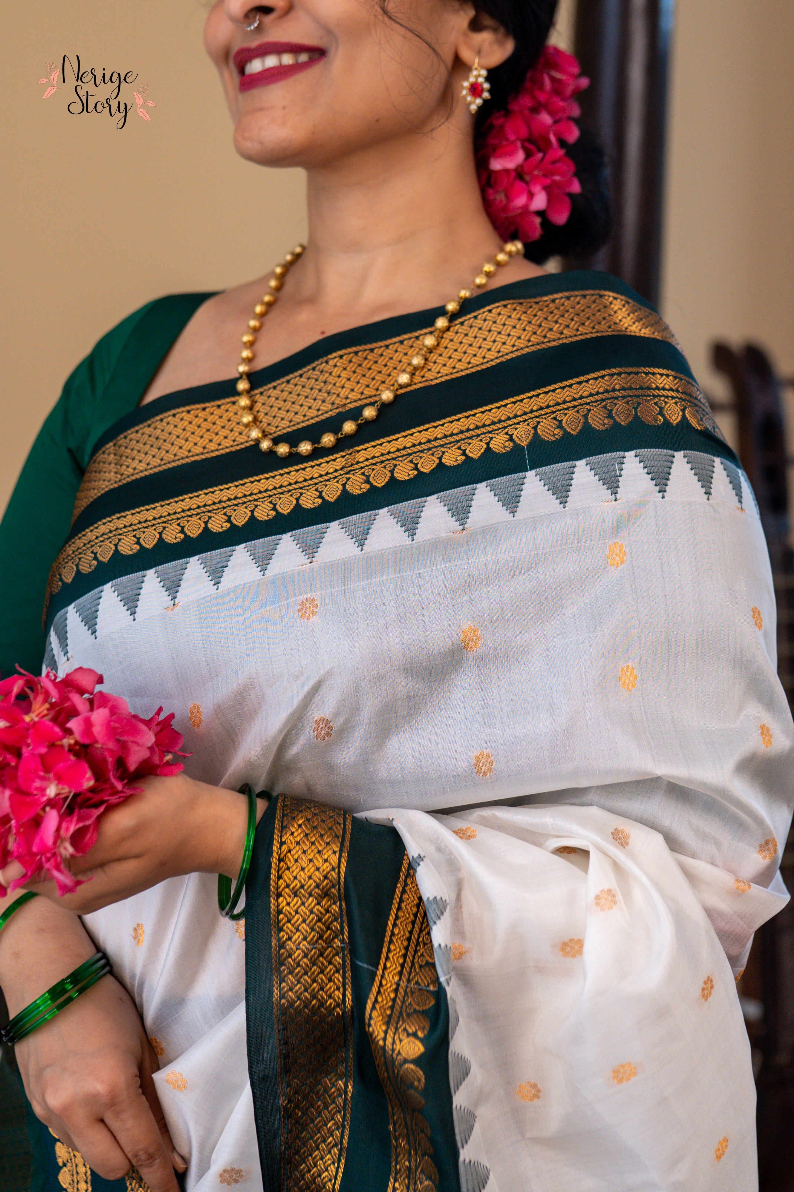 SHAARAVIKANTA (శారవికాంత)