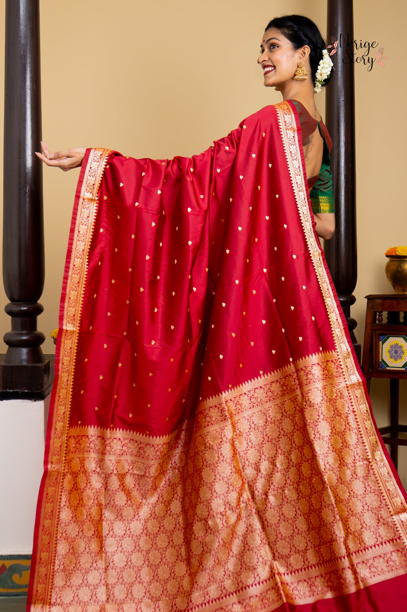 ANOUSHKA (अनौष्का)
