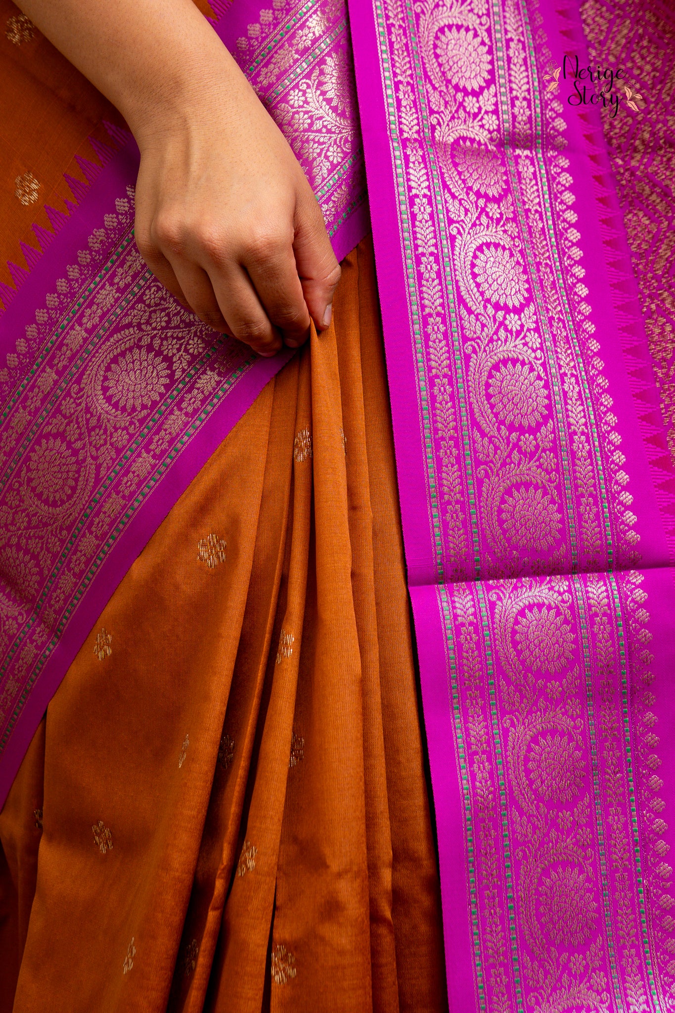 AARNIKA (आर्णिका)