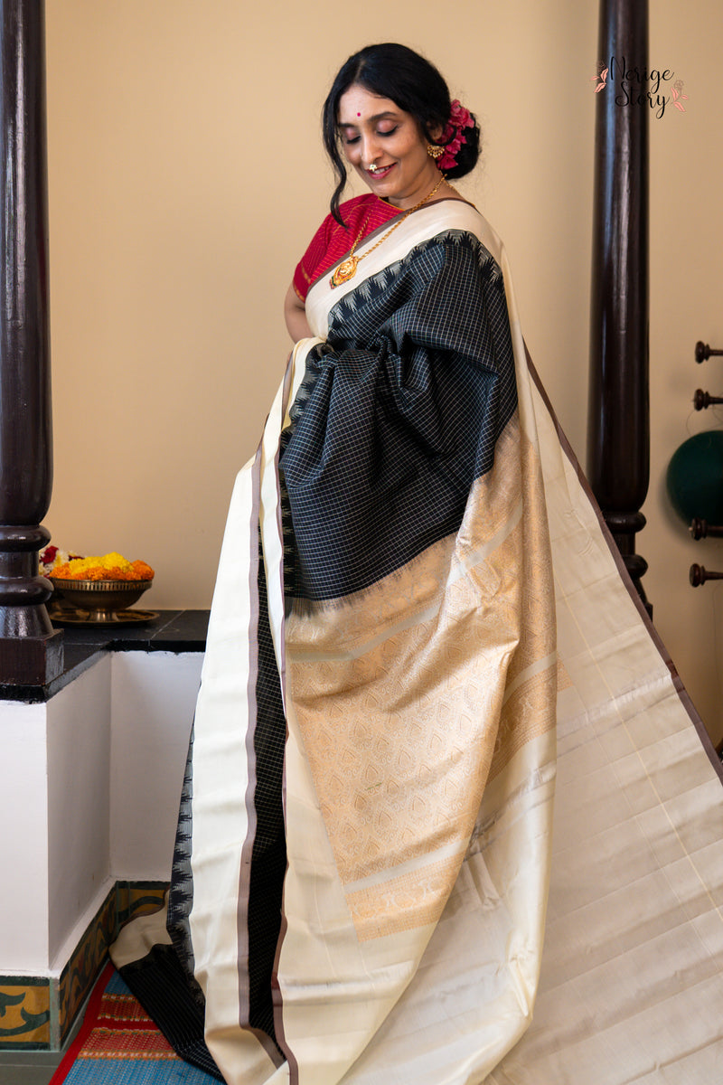 RAJAVARNIKA (రాజవర్ణిక)