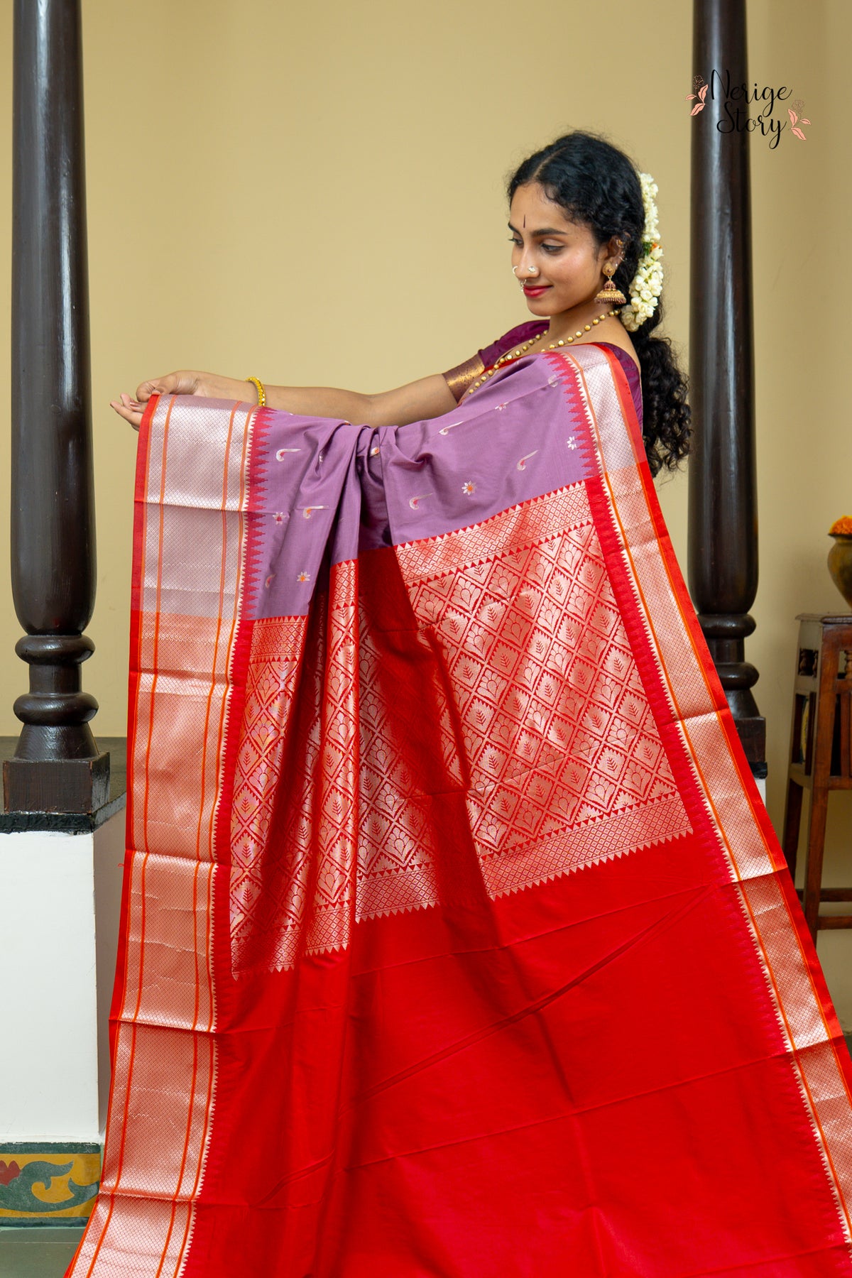 ARUNA (अरुणा)