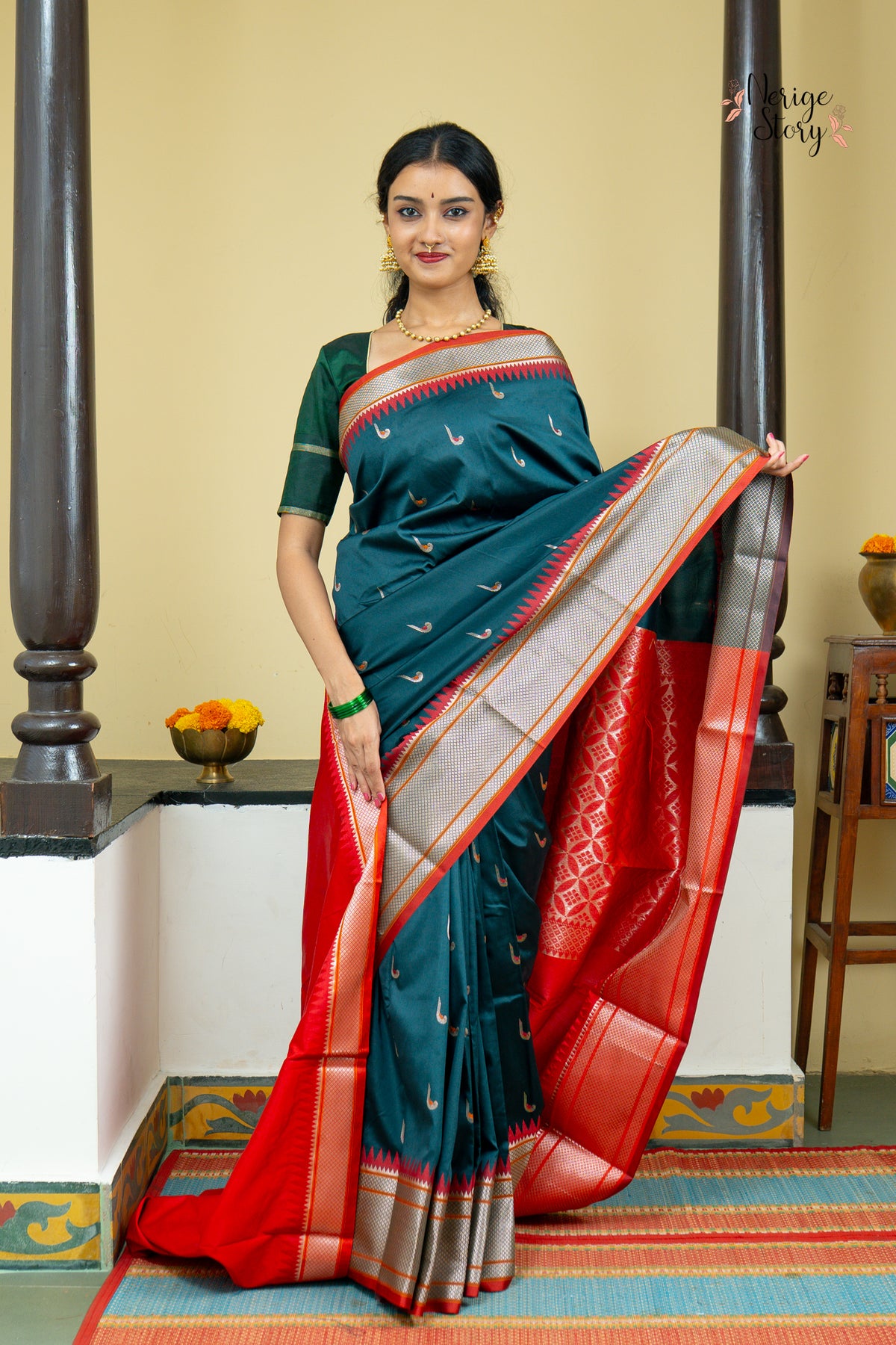 EKAVALI (एकावली)