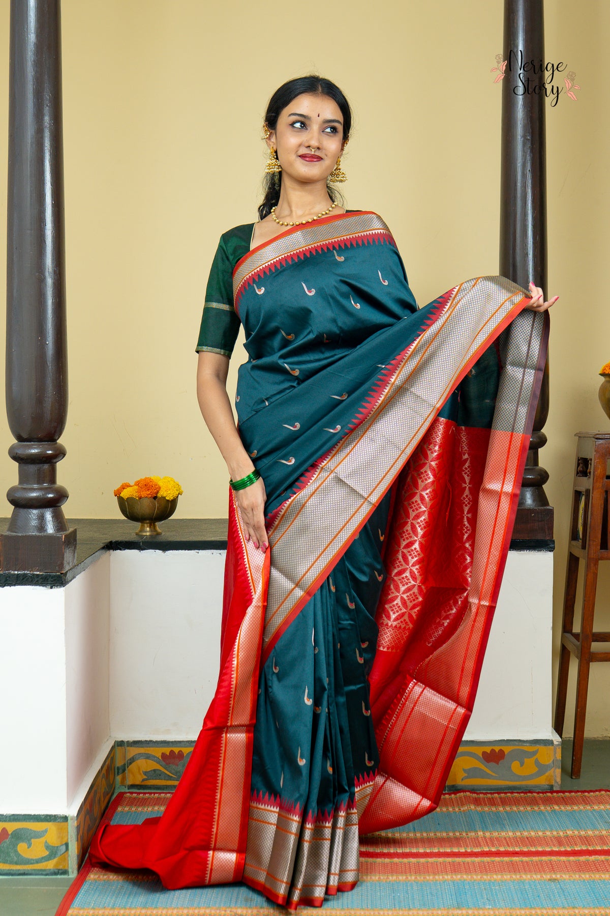 EKAVALI (एकावली)
