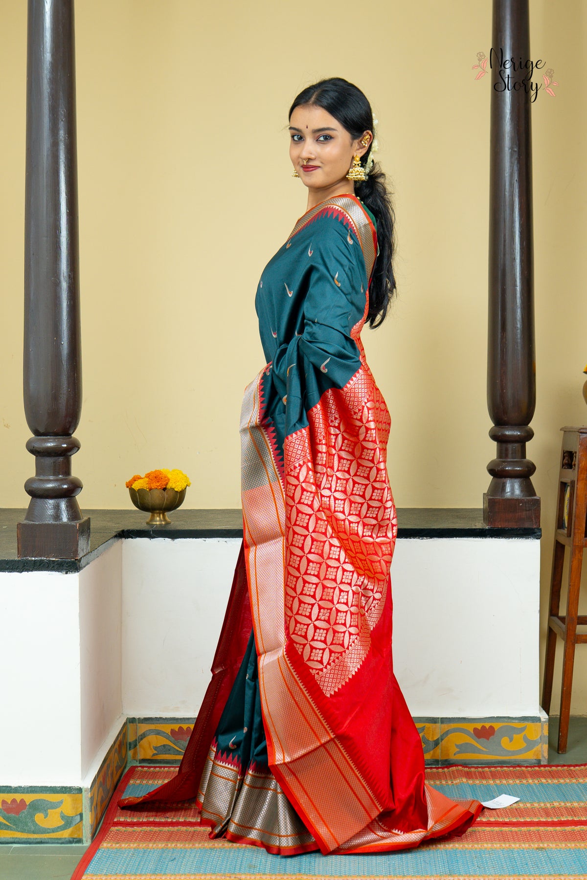EKAVALI (एकावली)