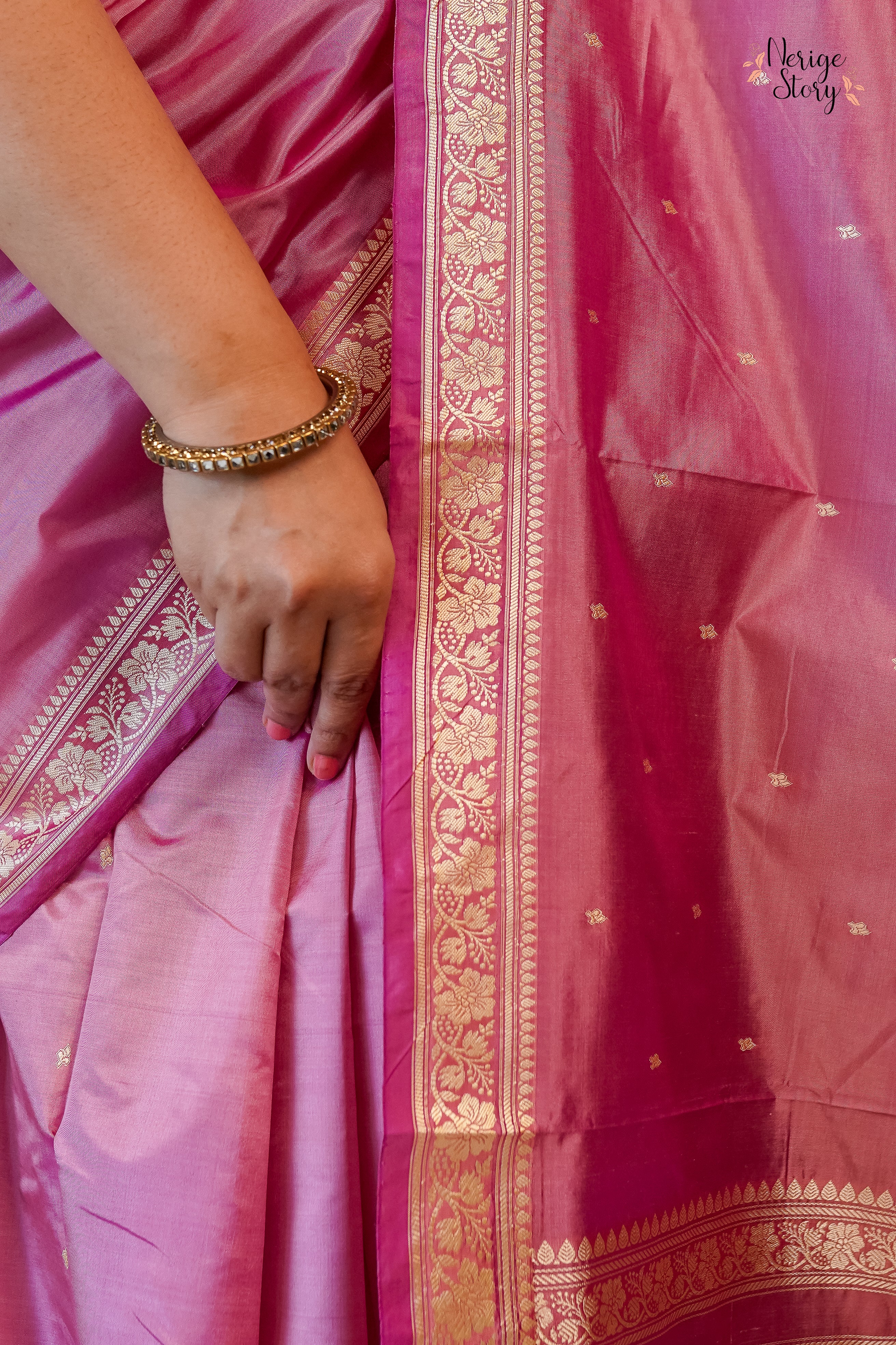 GULAABI ANKHEIN (गुलाबी आँखें)