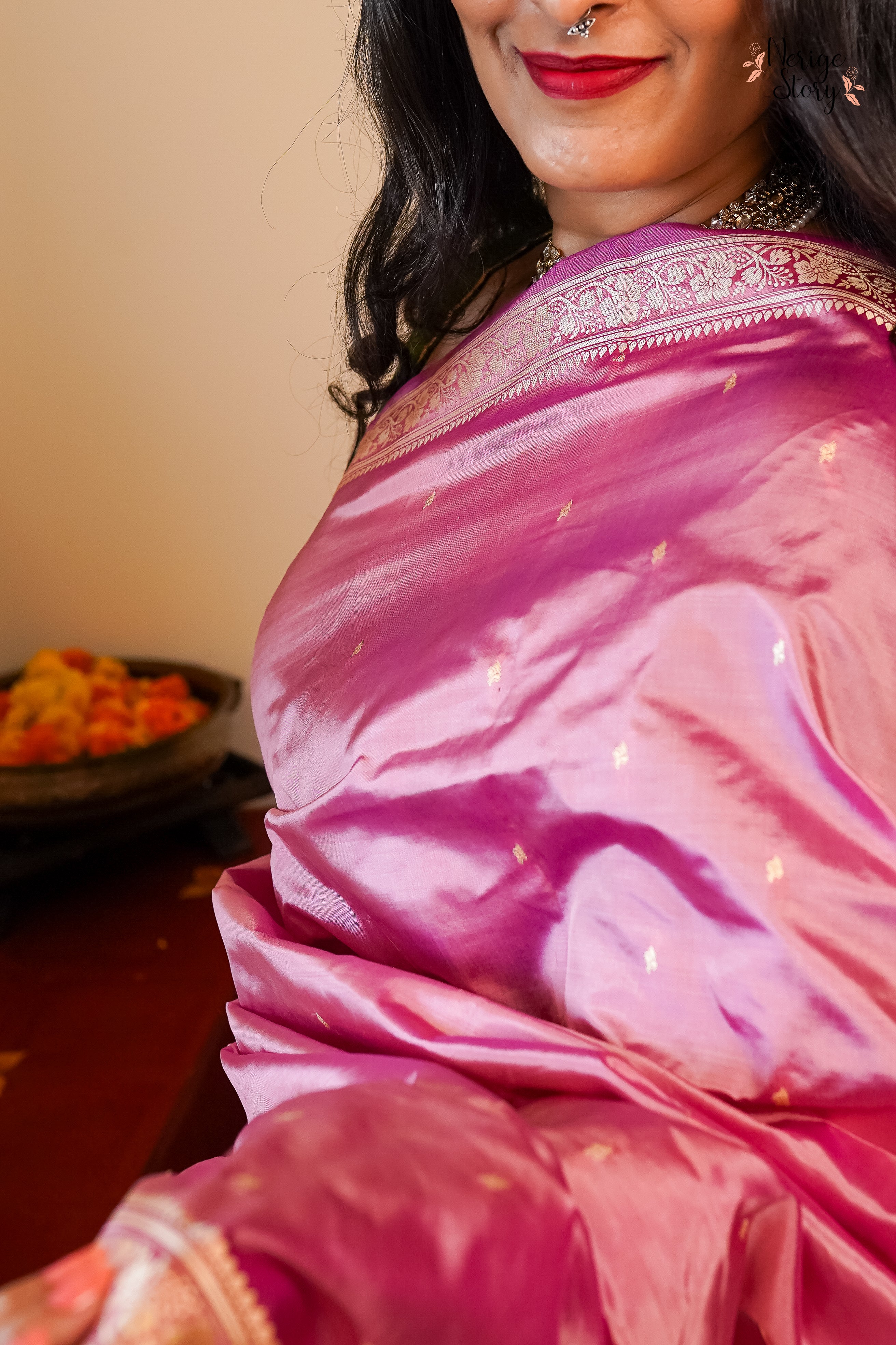 GULAABI ANKHEIN (गुलाबी आँखें)
