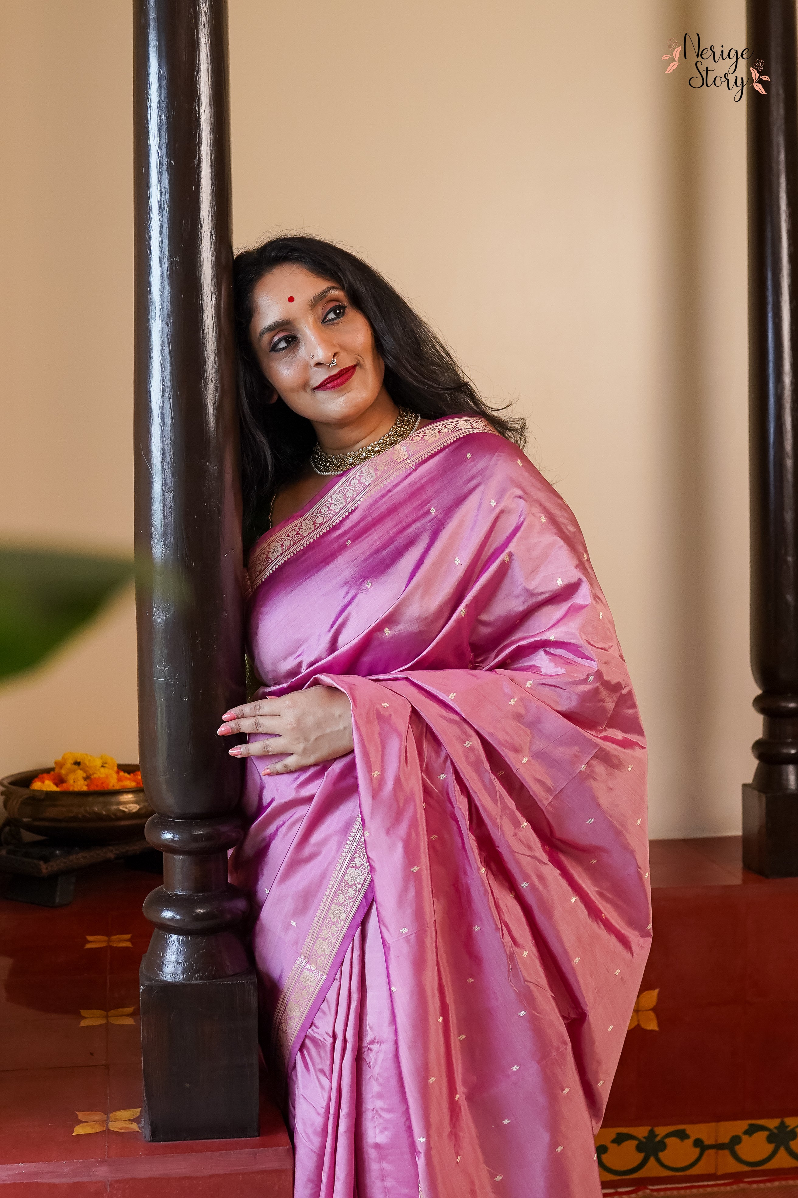 GULAABI ANKHEIN (गुलाबी आँखें)