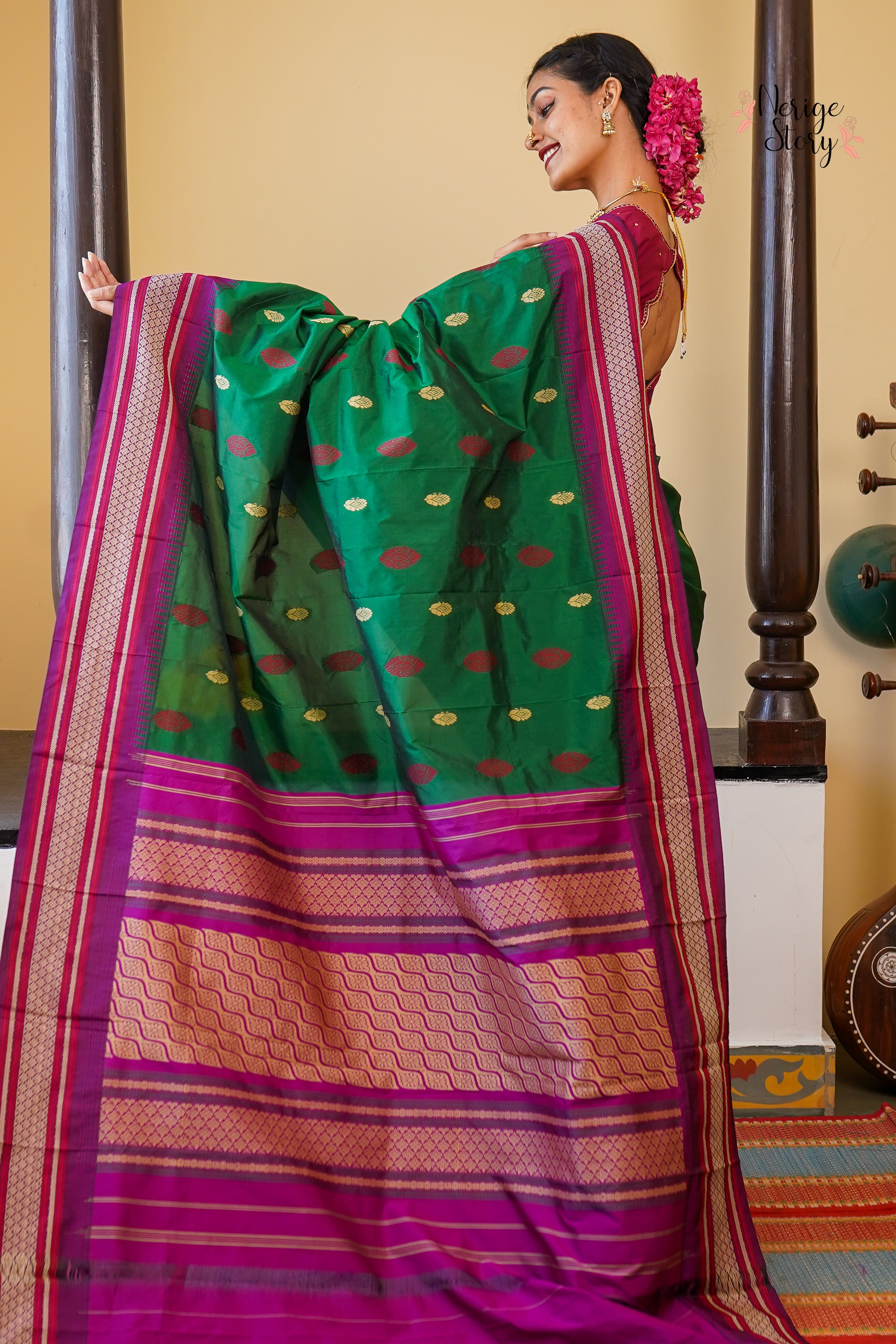 RAVIKA (ರವಿಕಾ)
