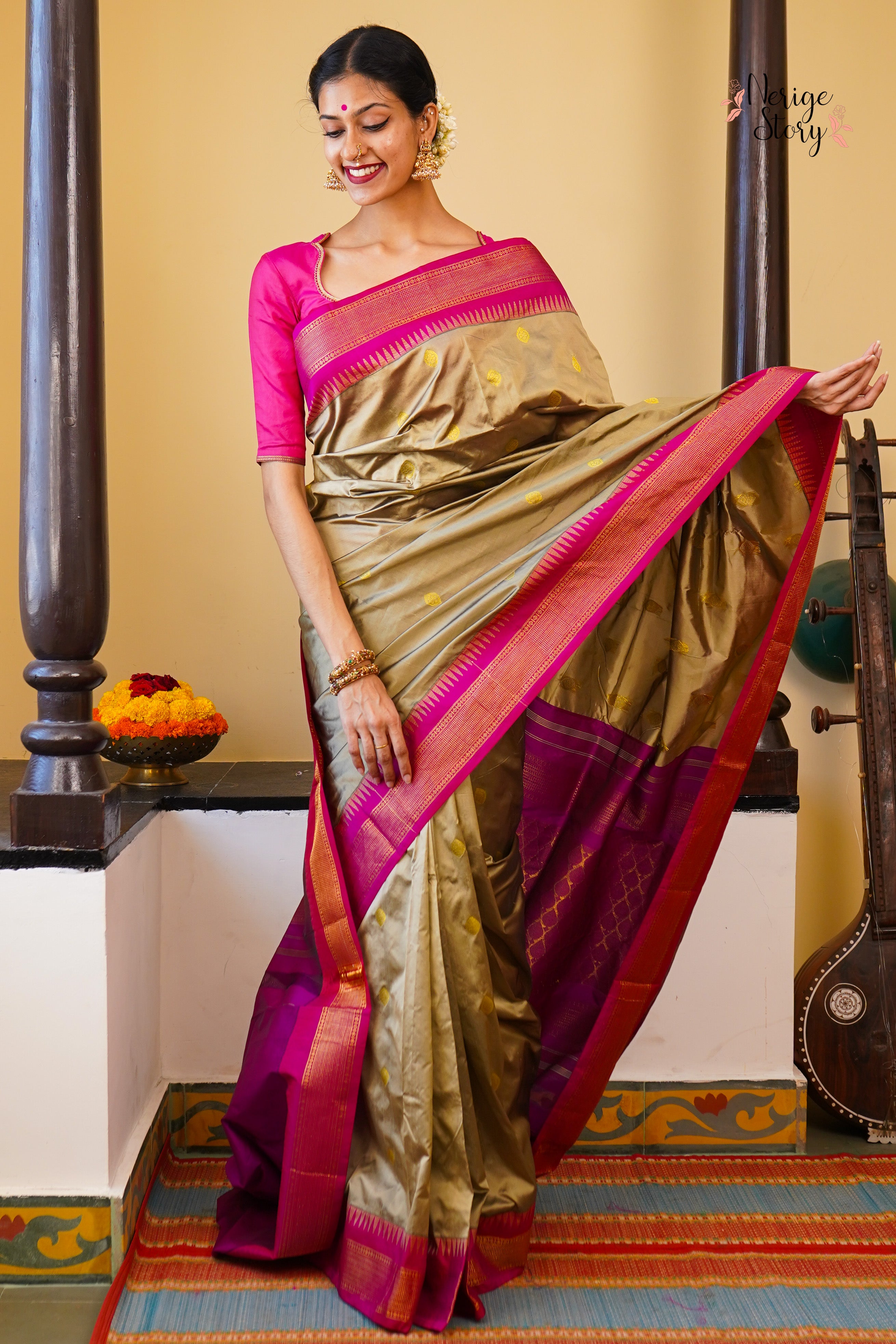 MADHAVI (ಮಾಧವಿ)