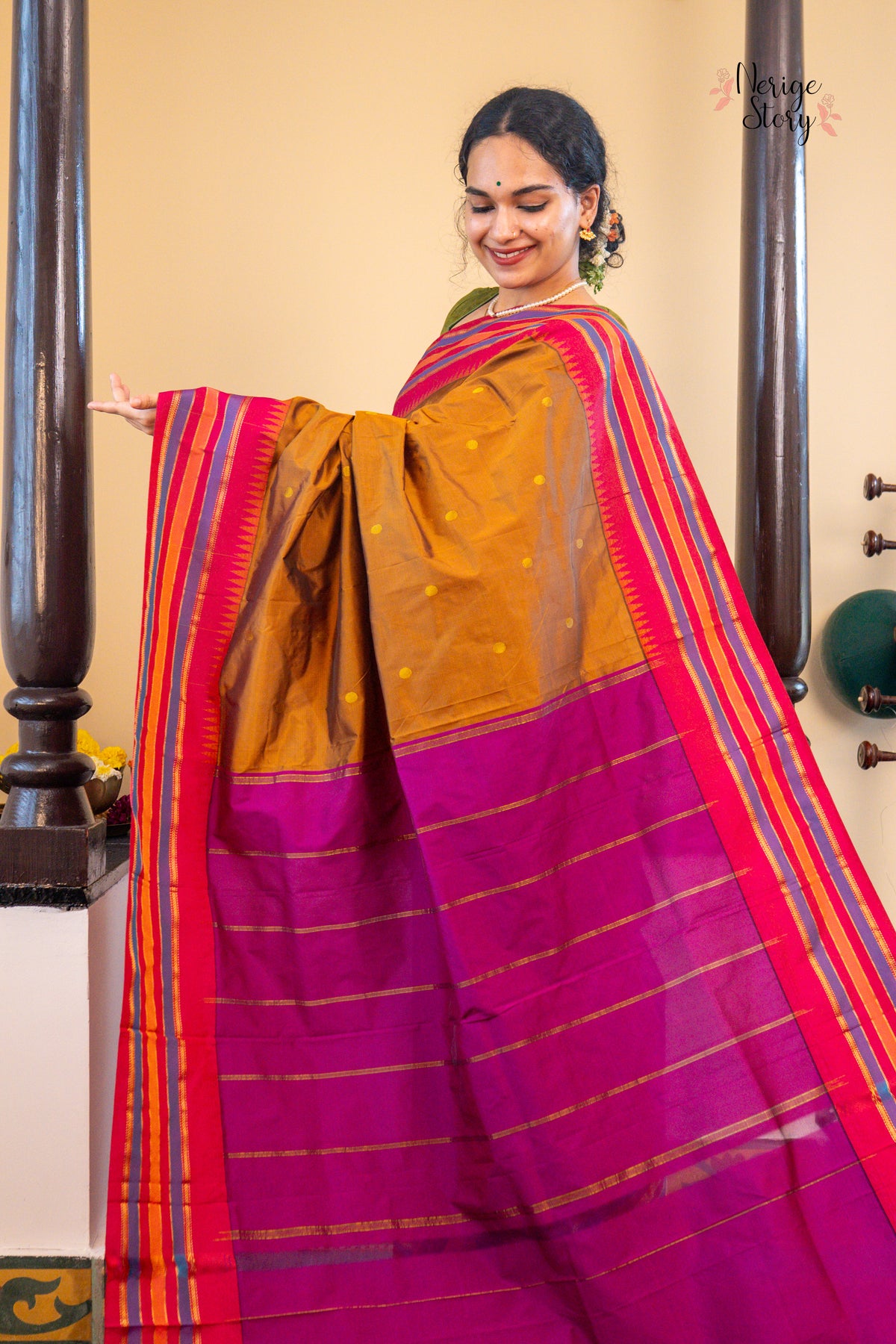 ANITHA SREE (ಅನಿತಾ ಶ್ರೀ)