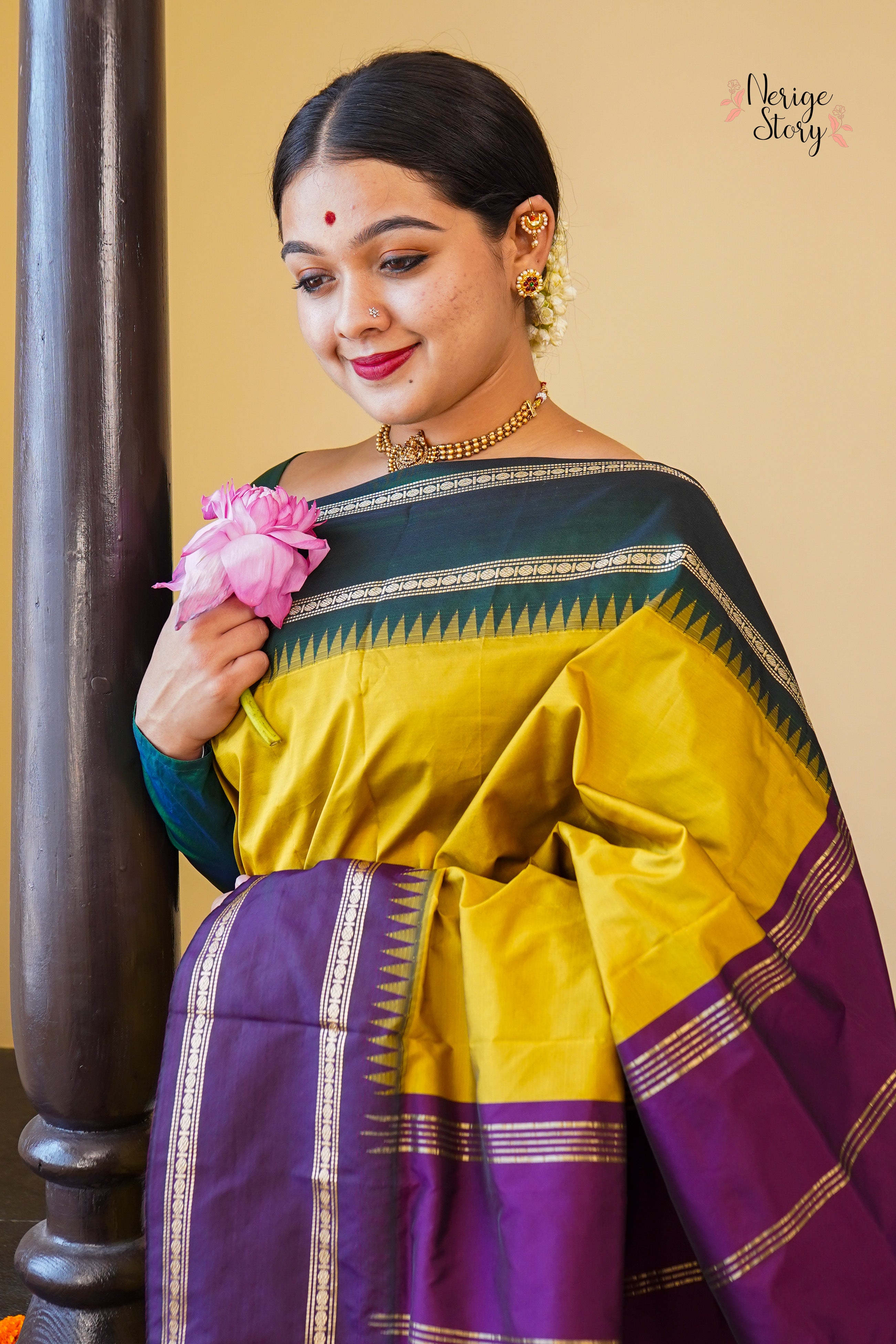 MAYUKHI (ಮಯೂಕಿ)