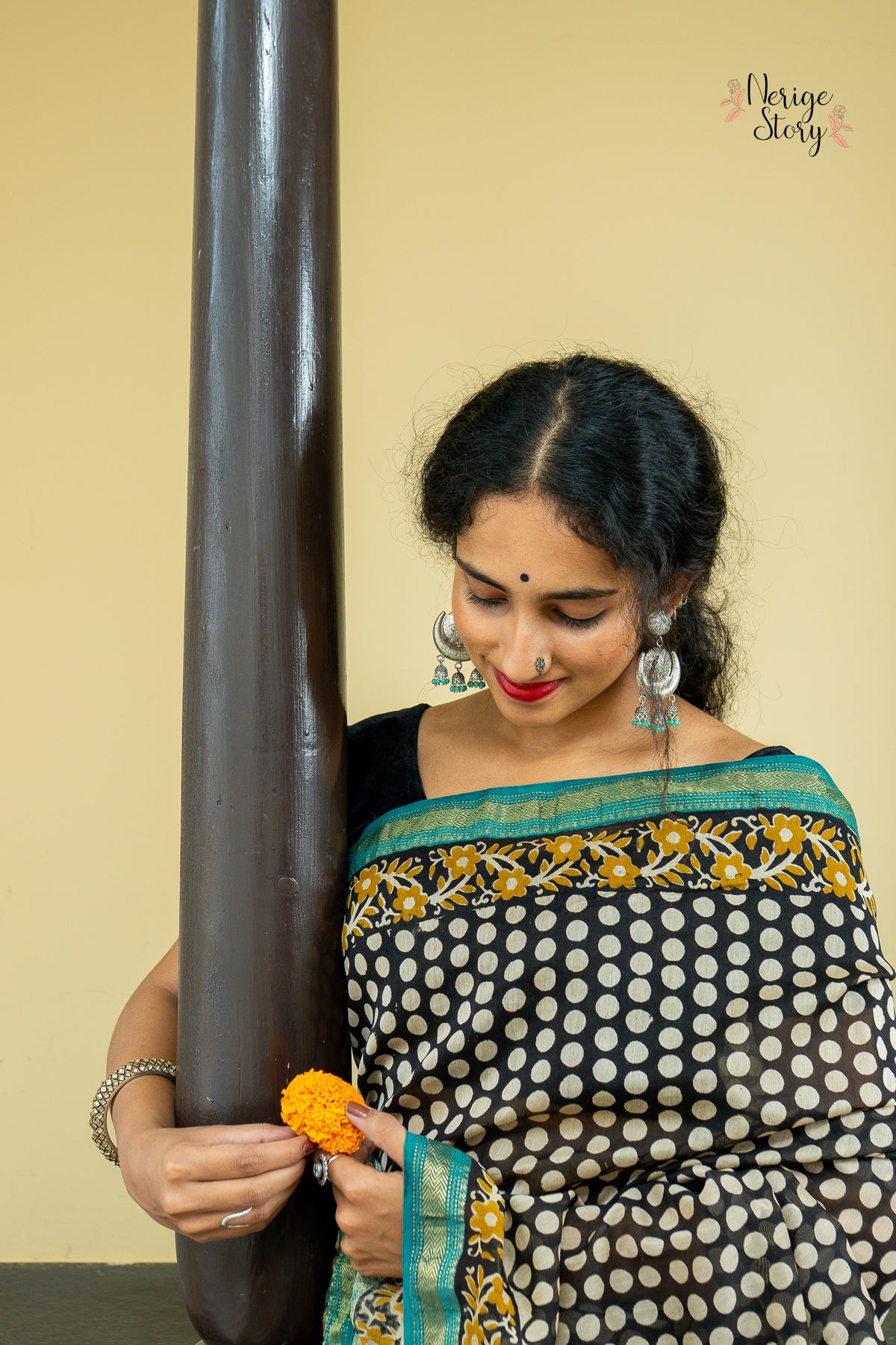 HIRANMAYI (हिरण्मयी)