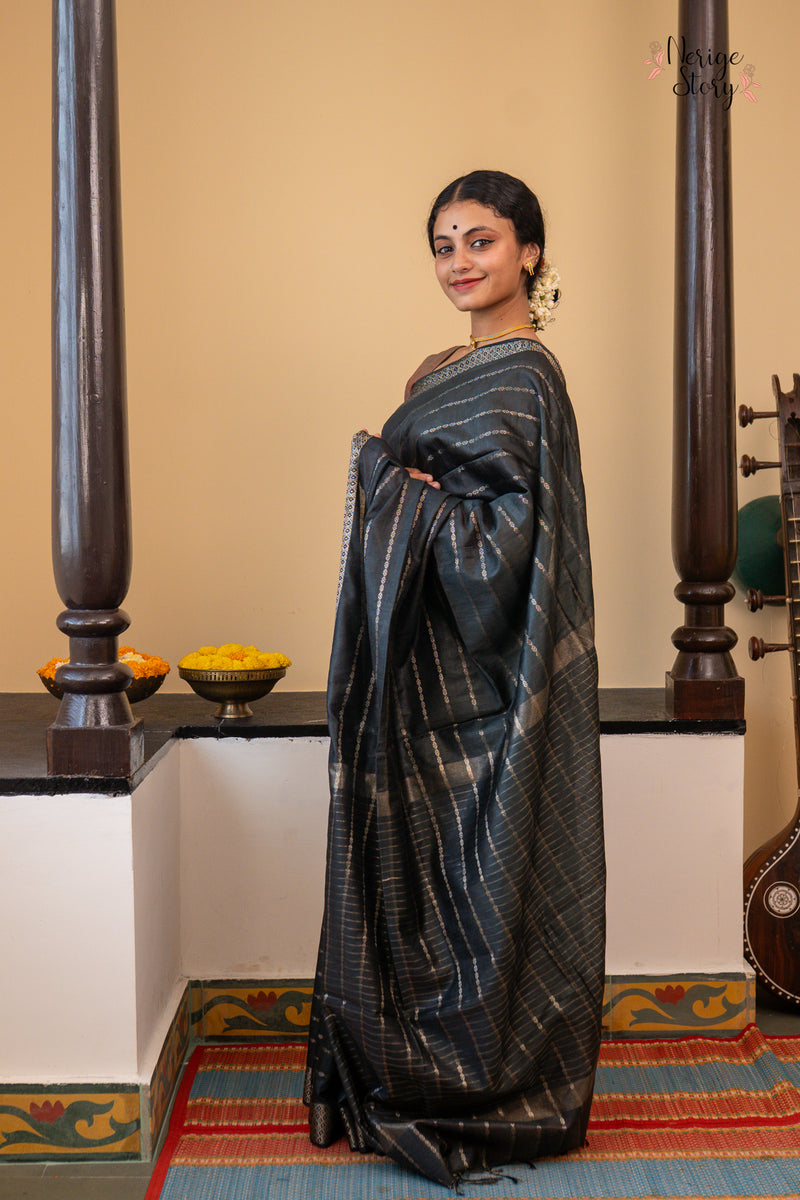 NEELA KAMAL (नील कमल)