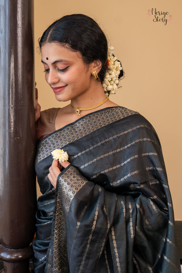 NEELA KAMAL (नील कमल)