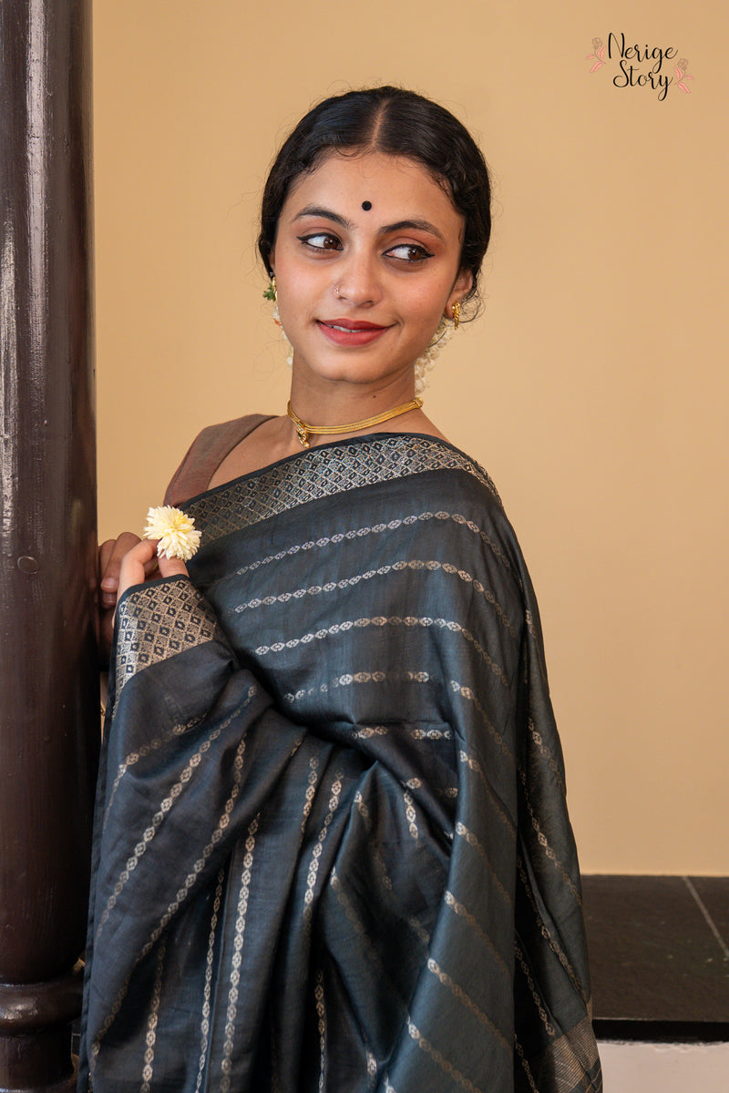NEELA KAMAL (नील कमल)