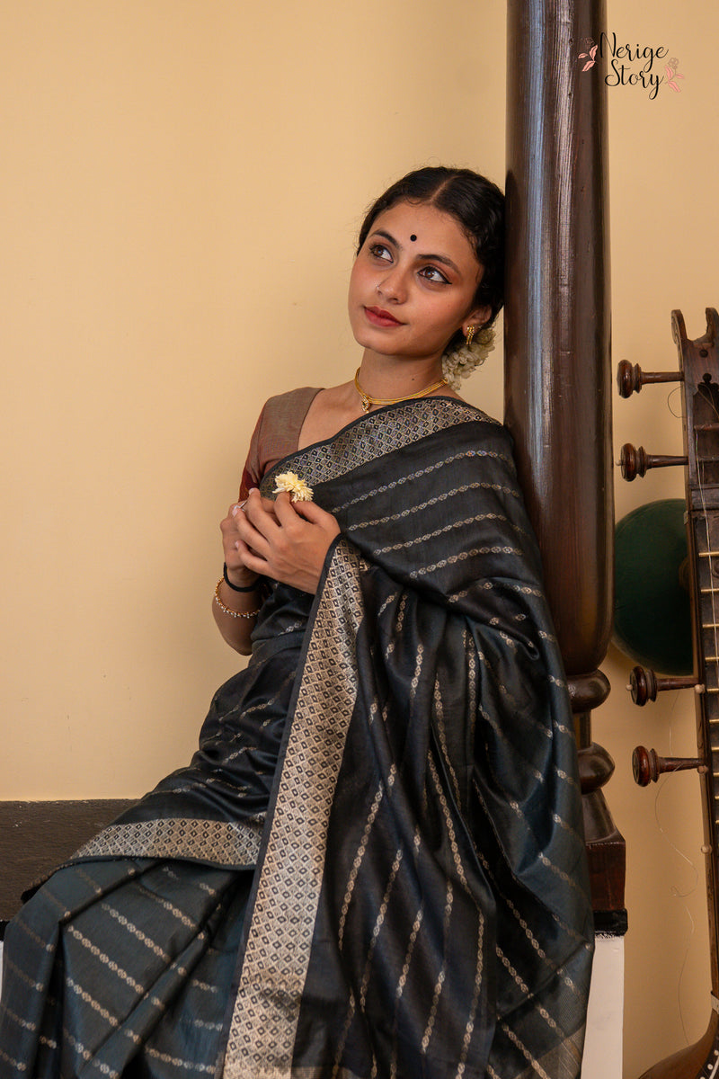NEELA KAMAL (नील कमल)
