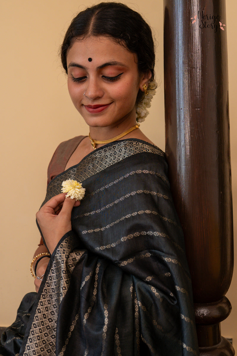 NEELA KAMAL (नील कमल)