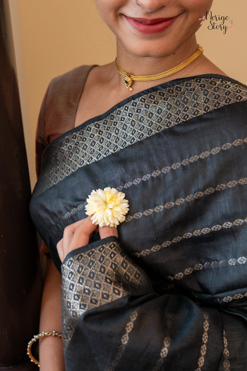 NEELA KAMAL (नील कमल)