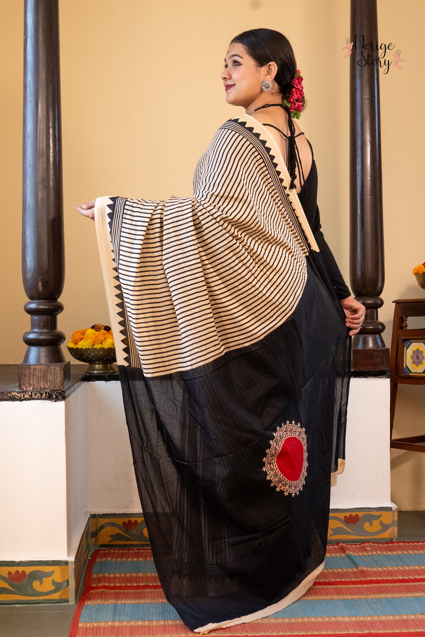 MAYUKHINI (मयुखिनी)