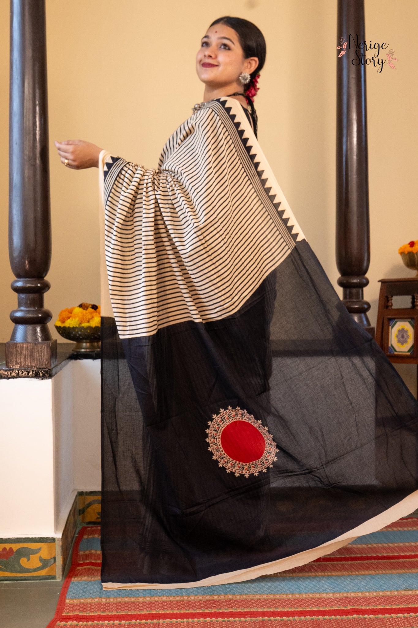 MAYUKHINI (मयुखिनी)